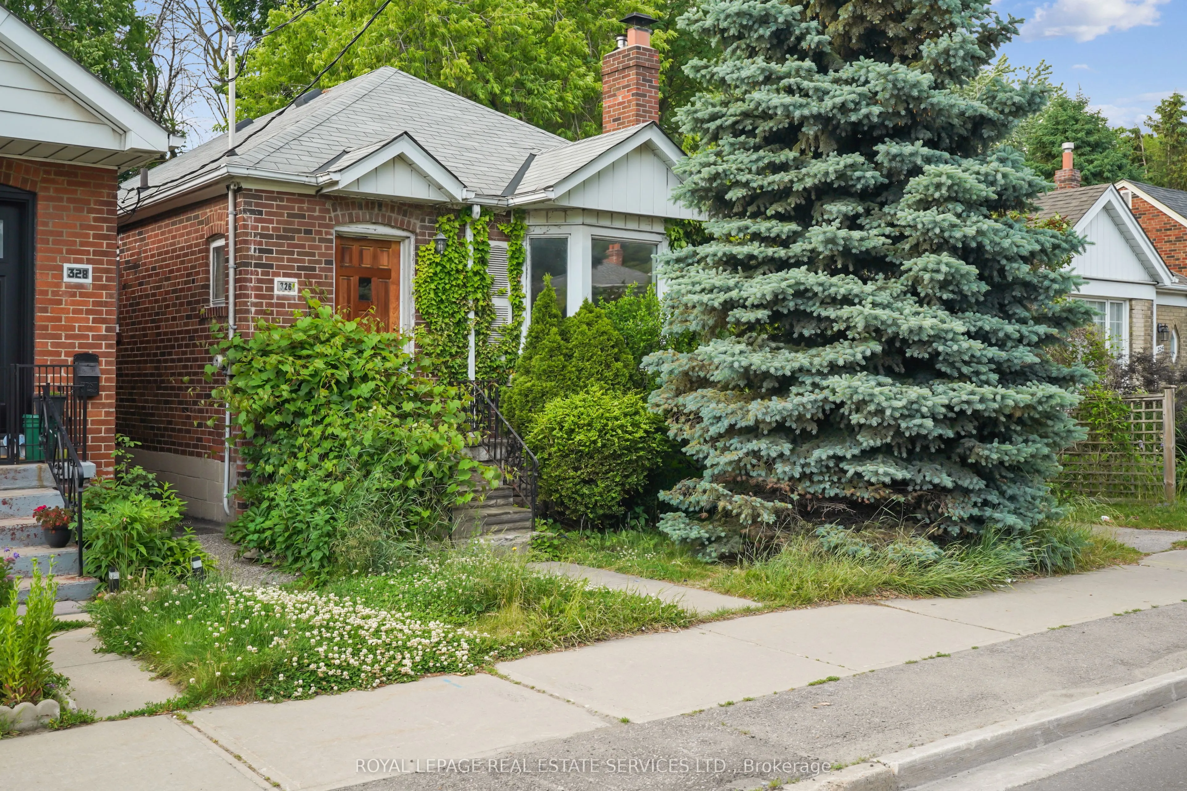 326 Lawrence Avenue W