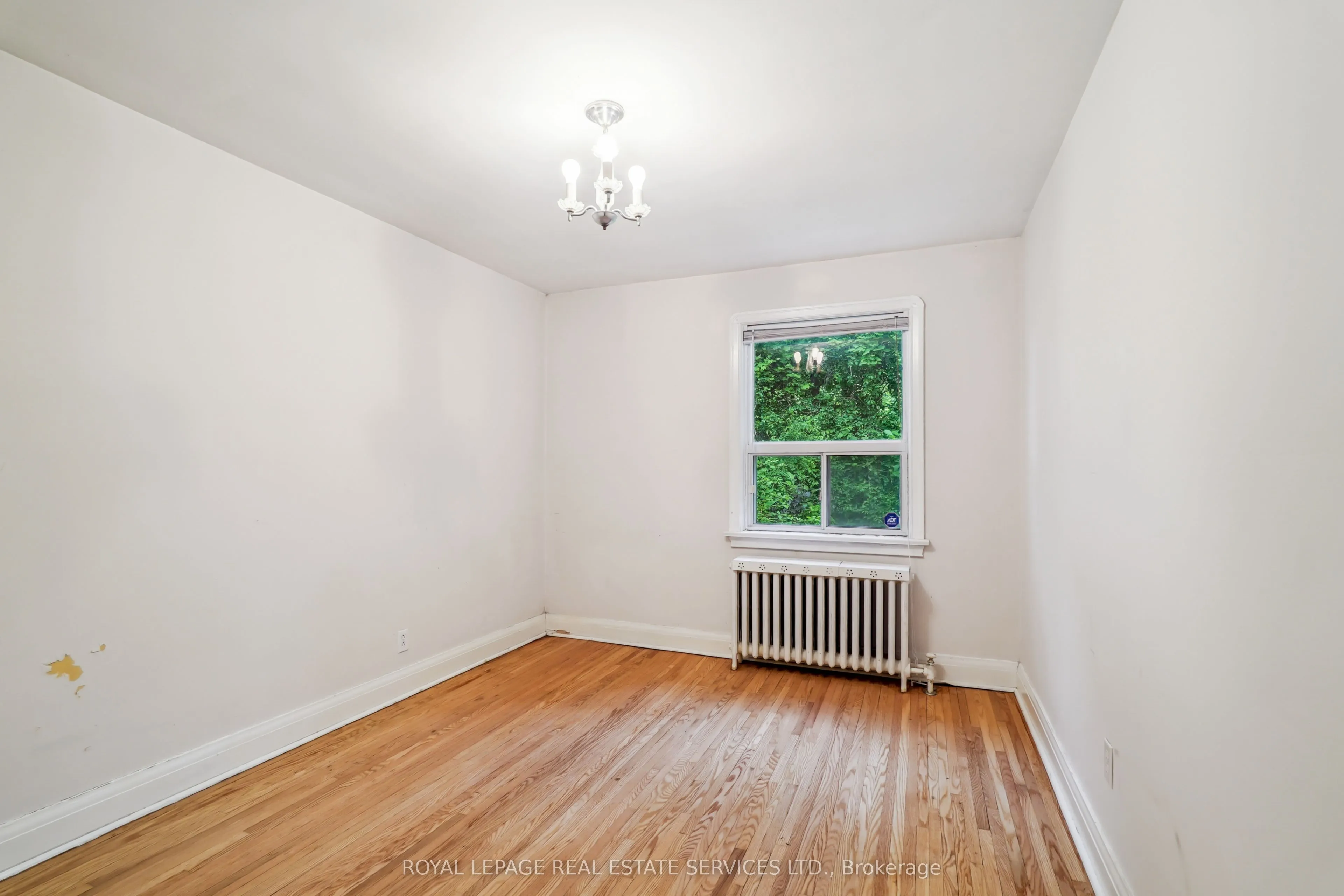 326 Lawrence Avenue W