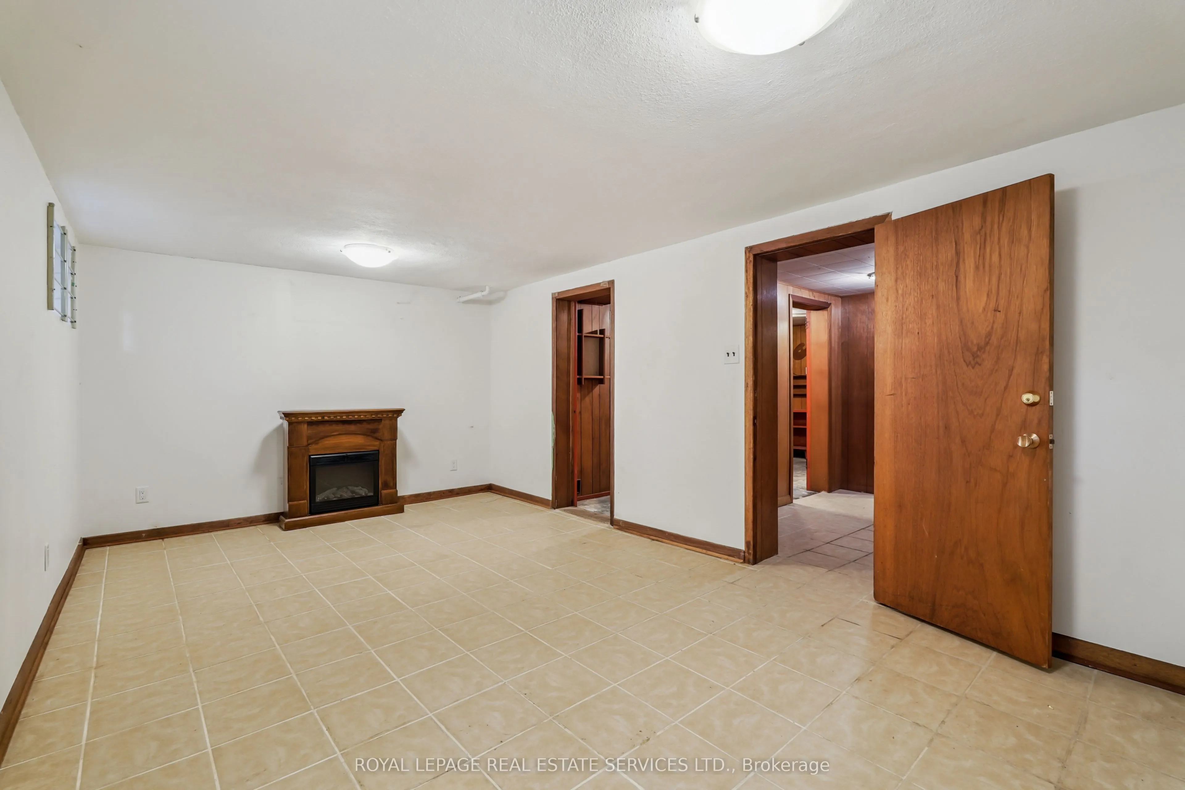 326 Lawrence Avenue W