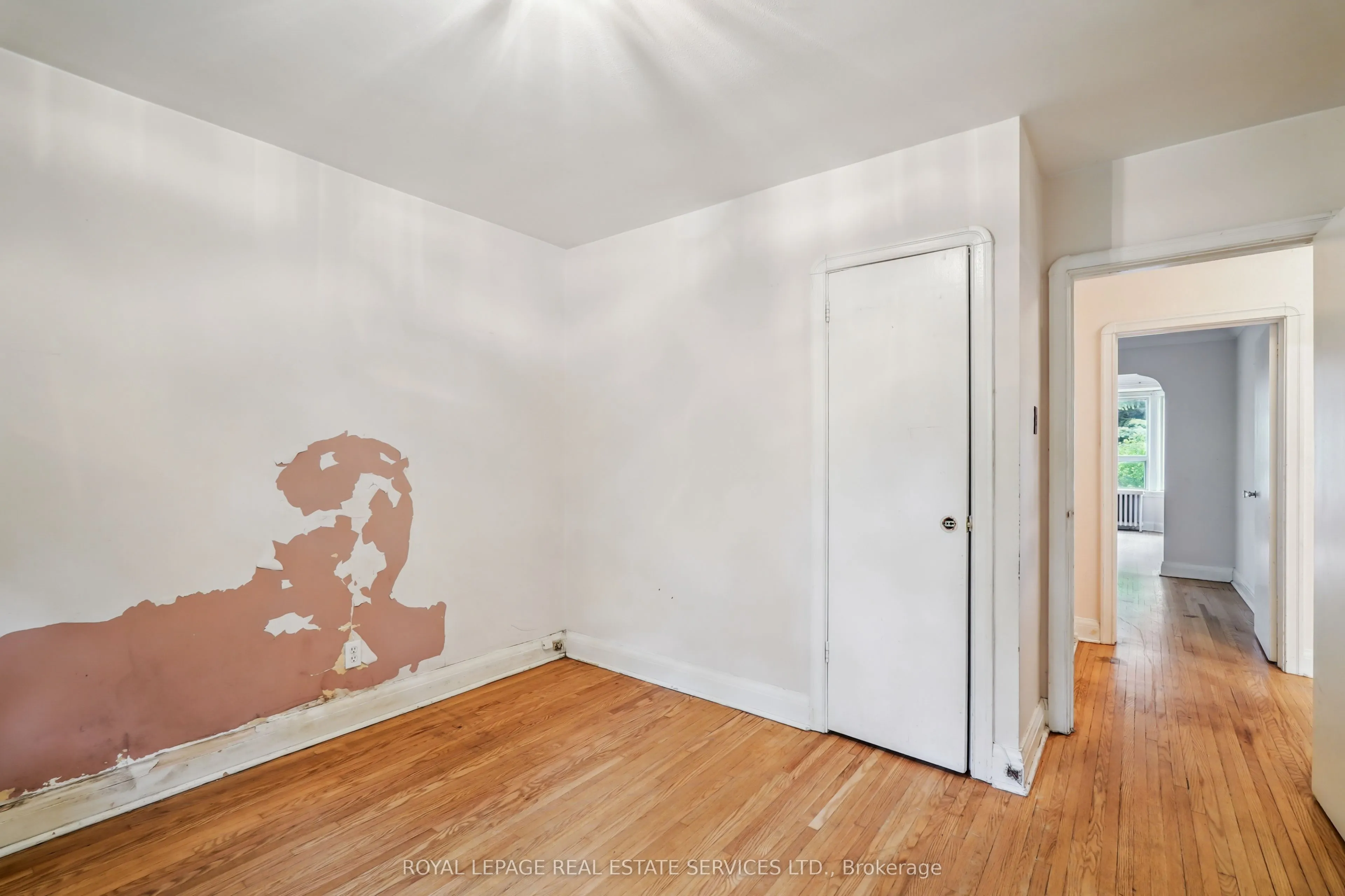 326 Lawrence Avenue W