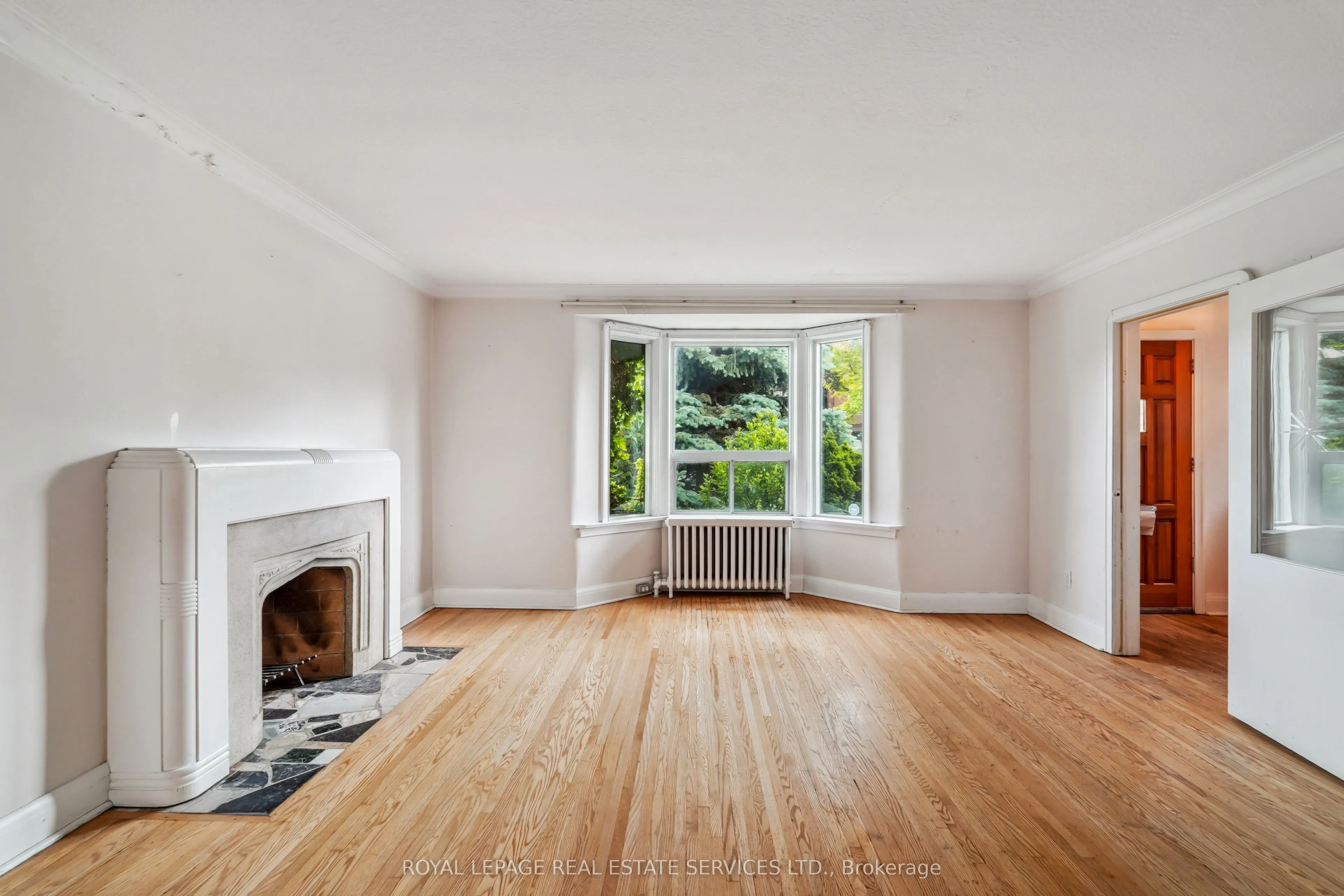 326 Lawrence Avenue W