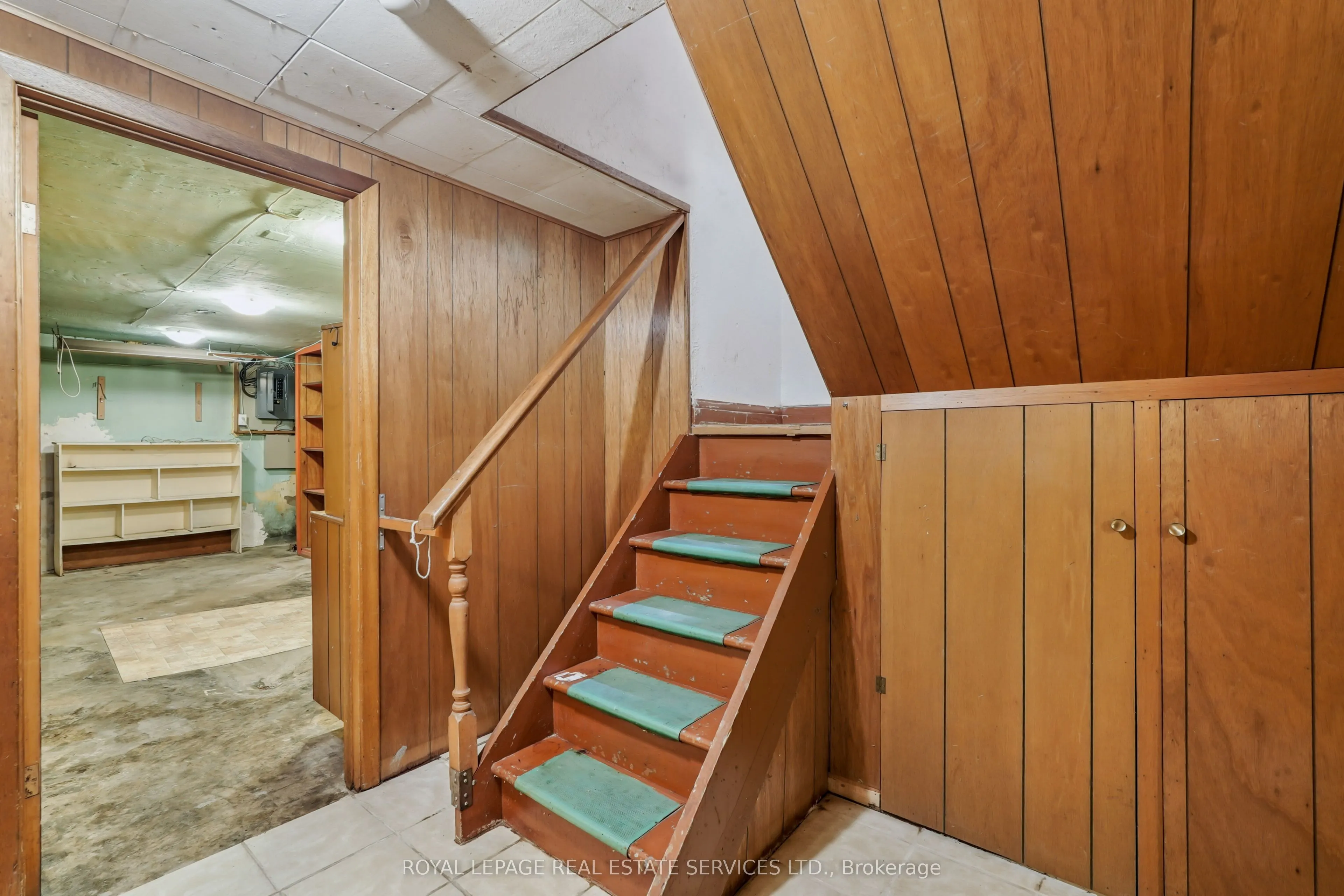 326 Lawrence Avenue W