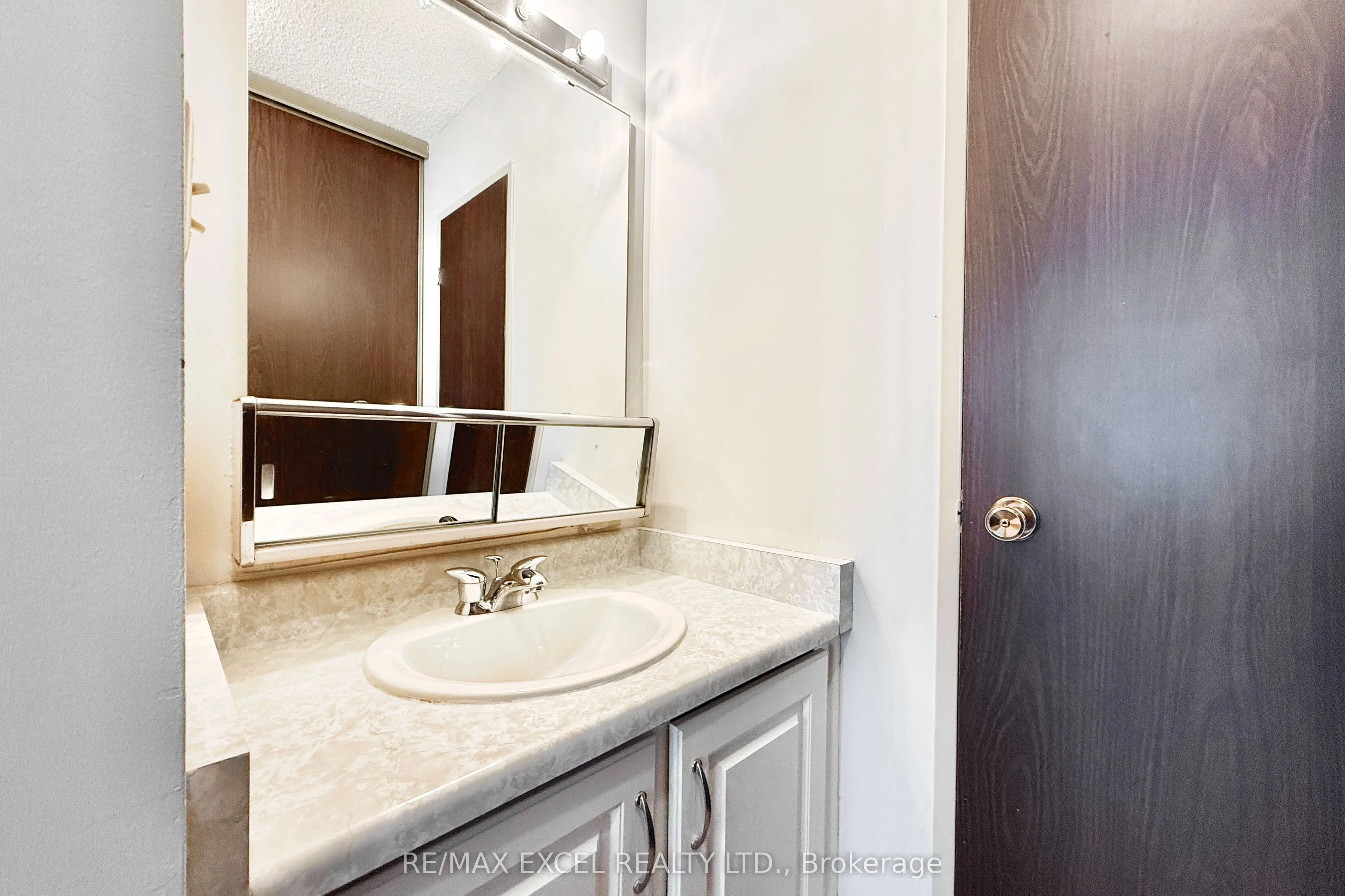 1201 Steeles Avenue W, #501