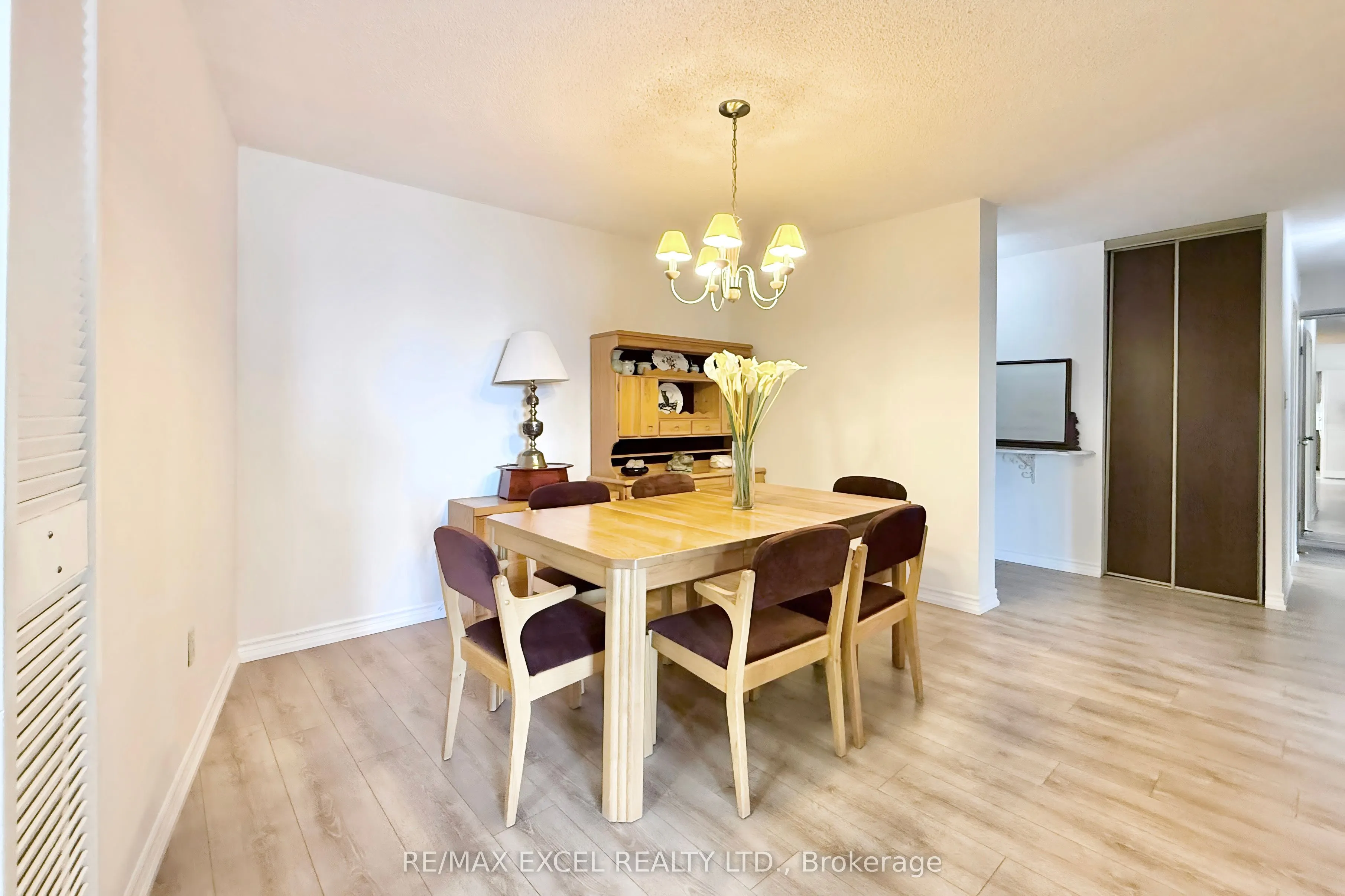 1201 Steeles Avenue W, #501