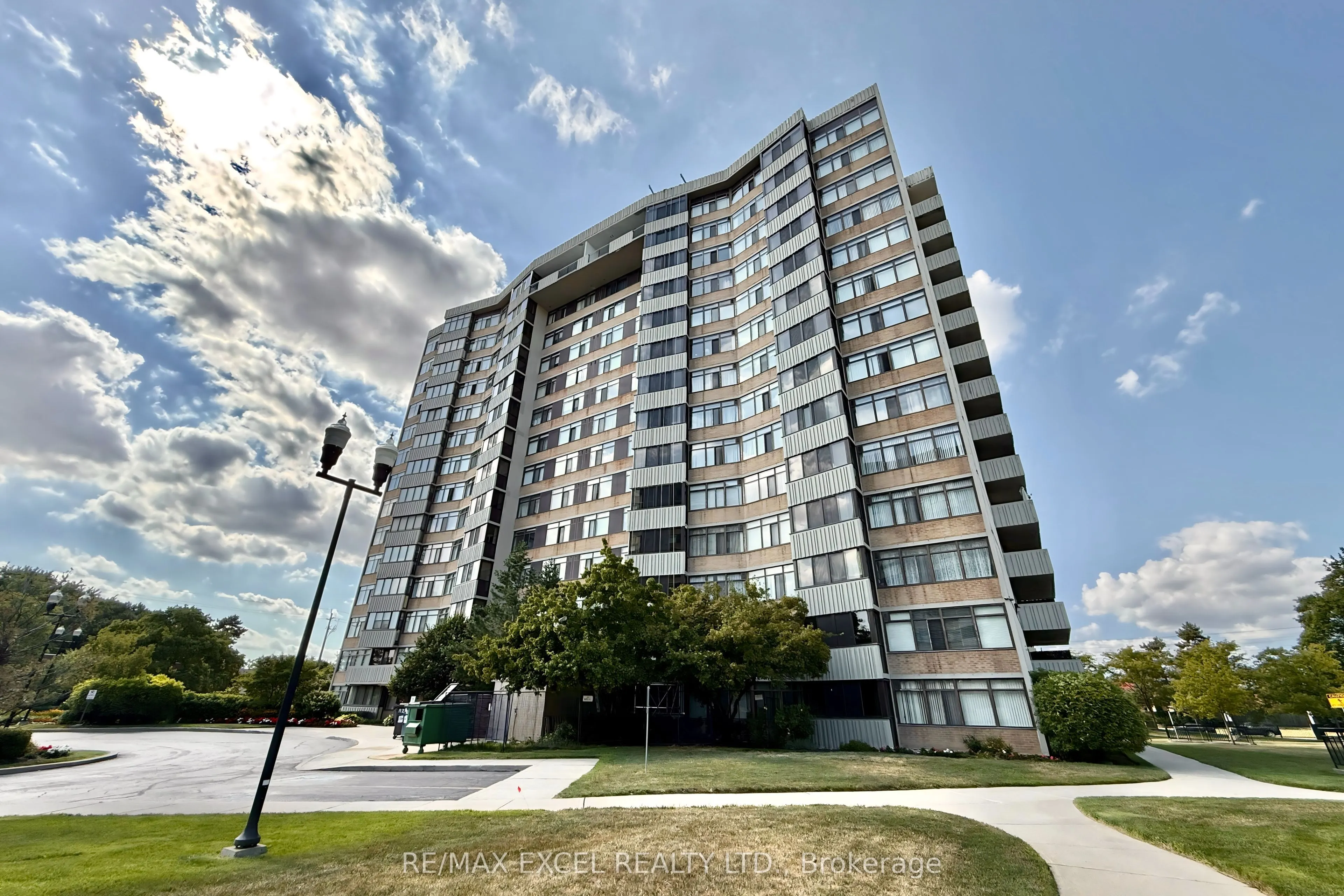 1201 Steeles Avenue W, #501
