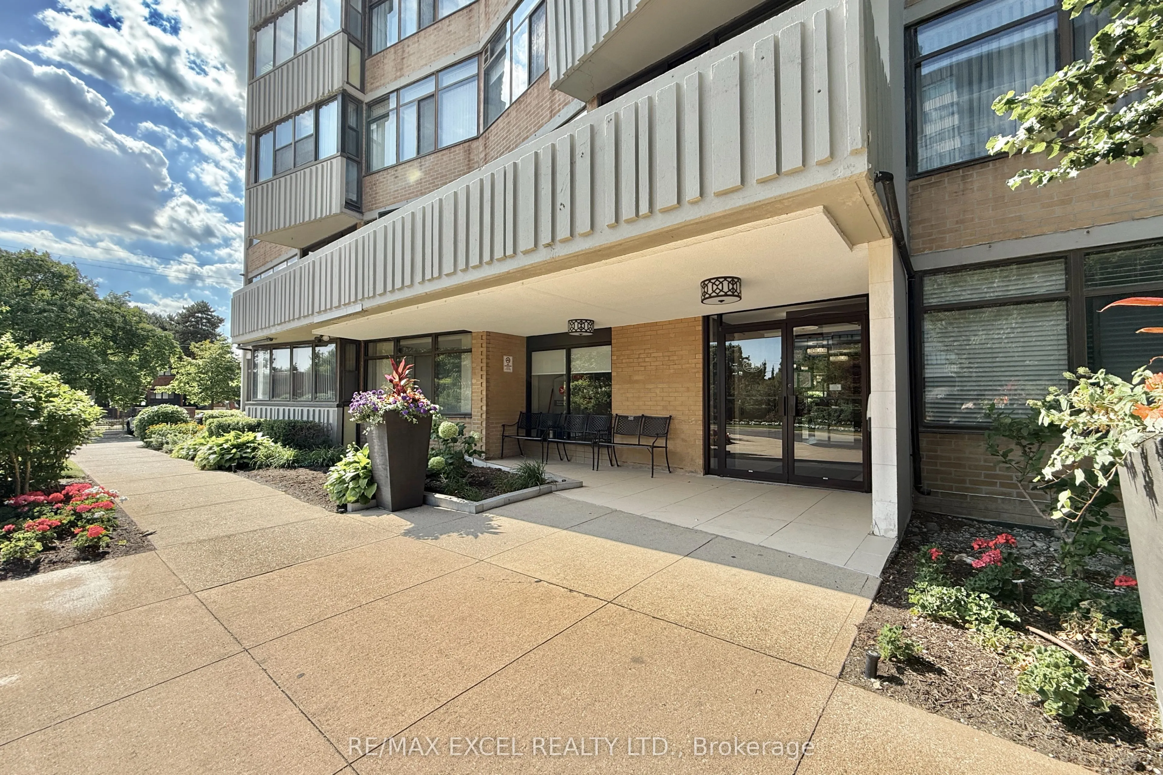 1201 Steeles Avenue W, #501