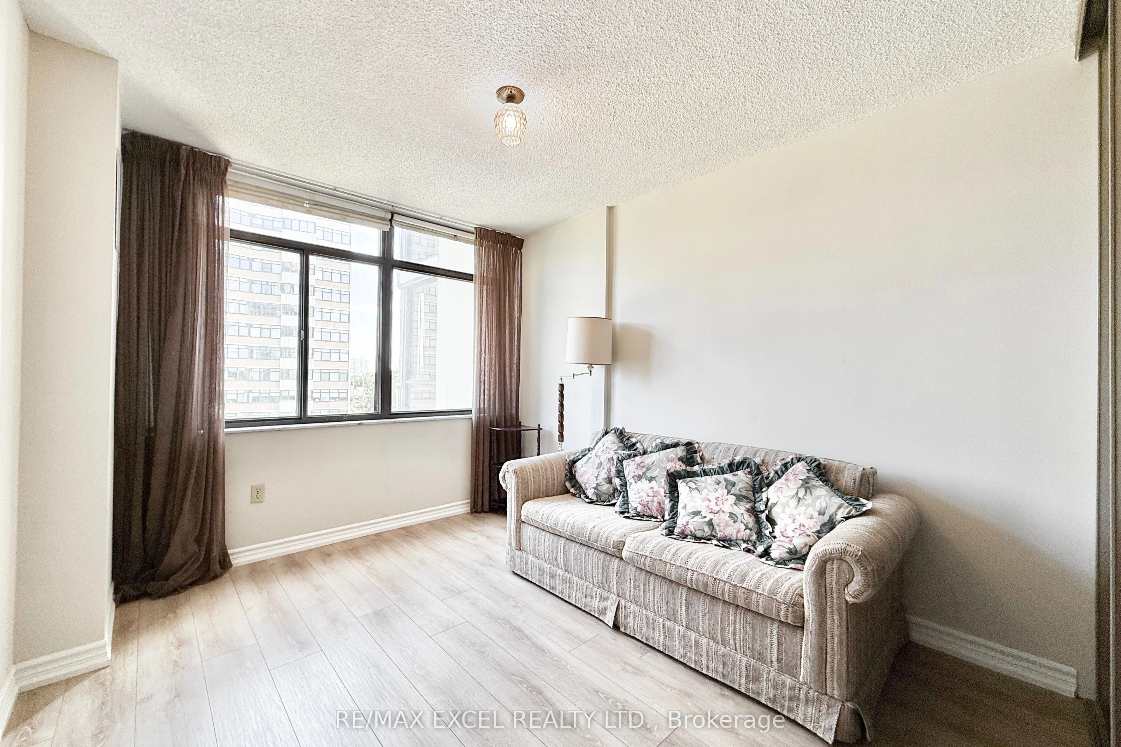 1201 Steeles Avenue W, #501