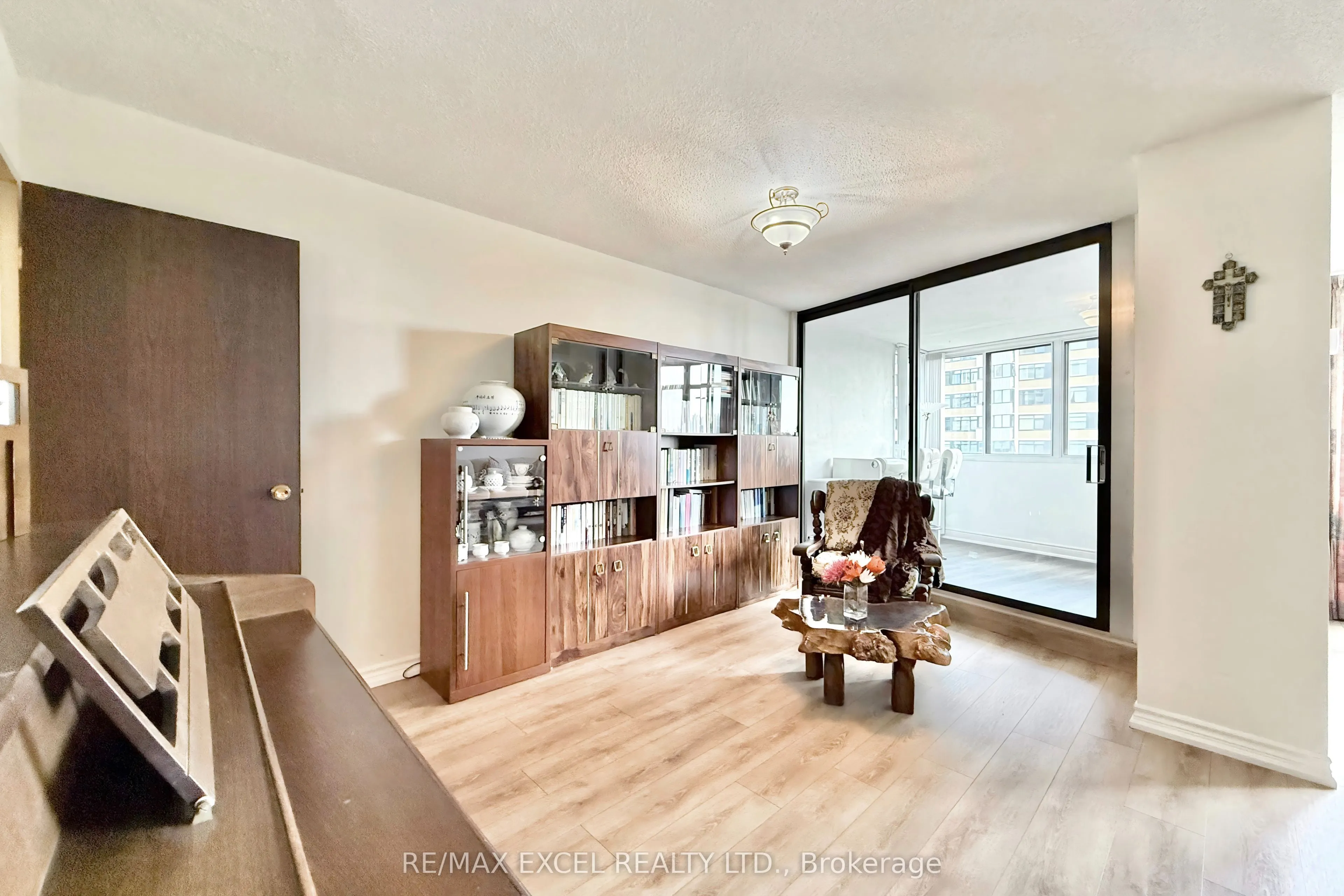 1201 Steeles Avenue W, #501