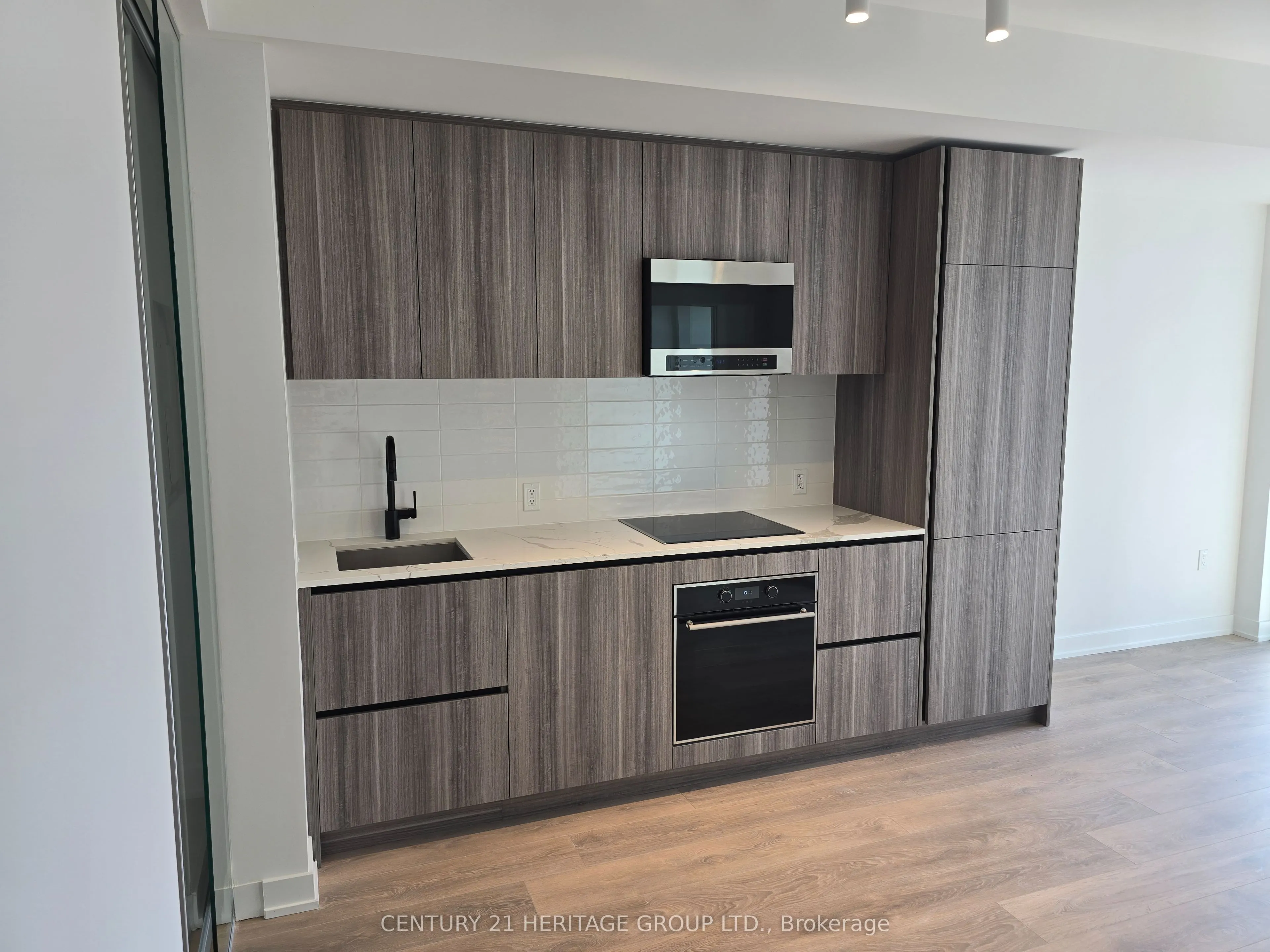 127 Broadway Avenue, #1101