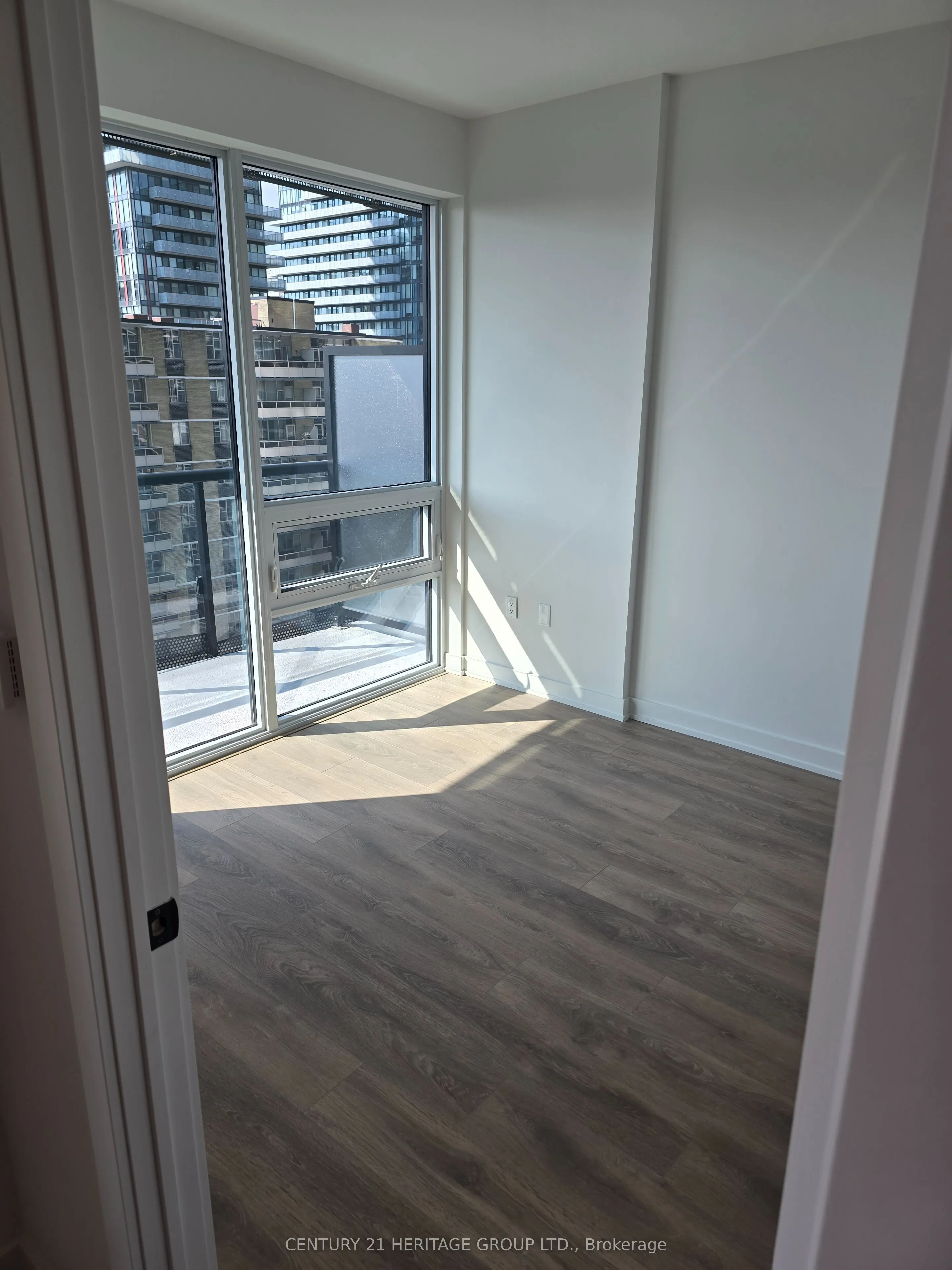 127 Broadway Avenue, #1101