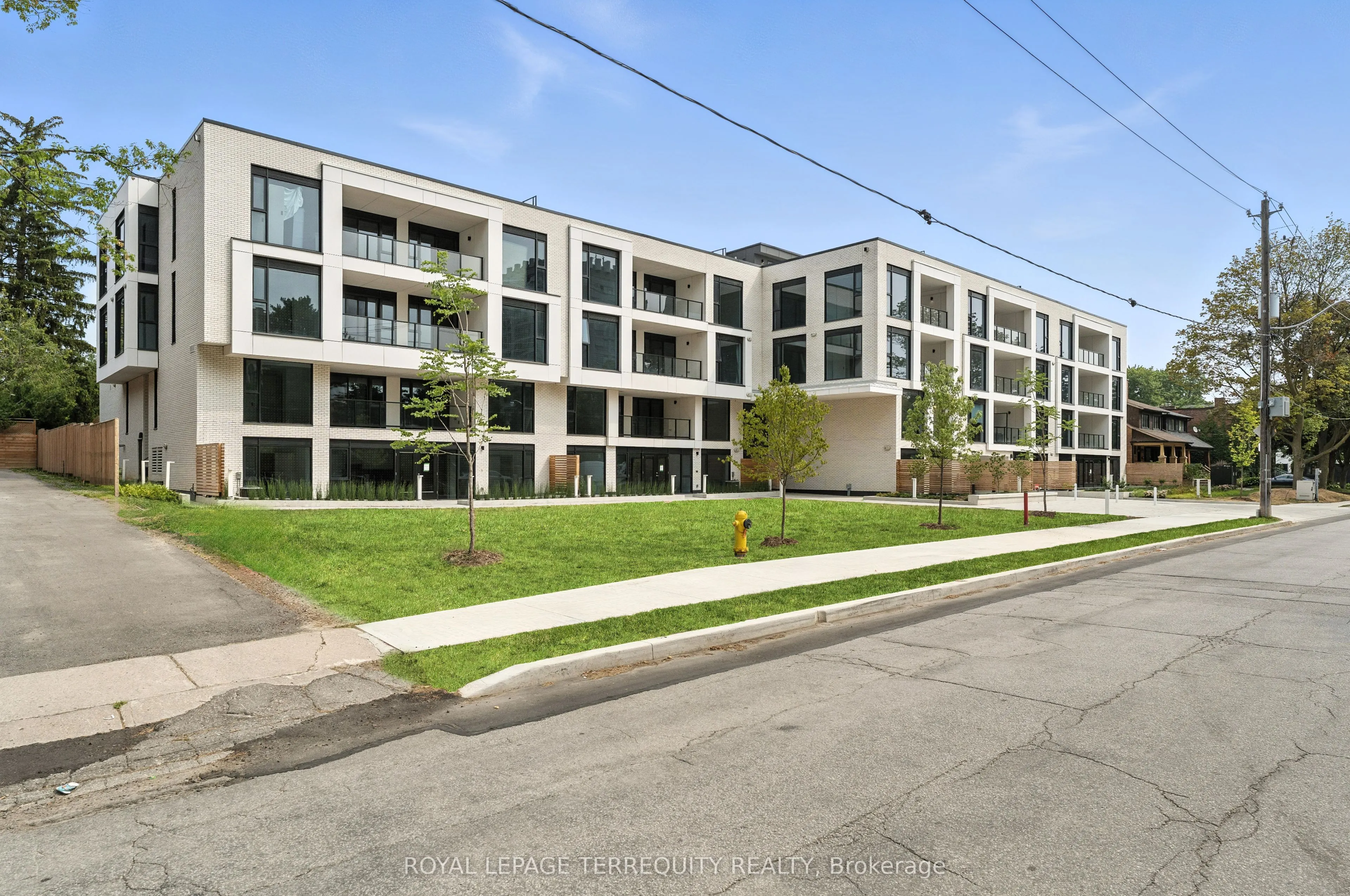 200 Keewatin Avenue, #PH05