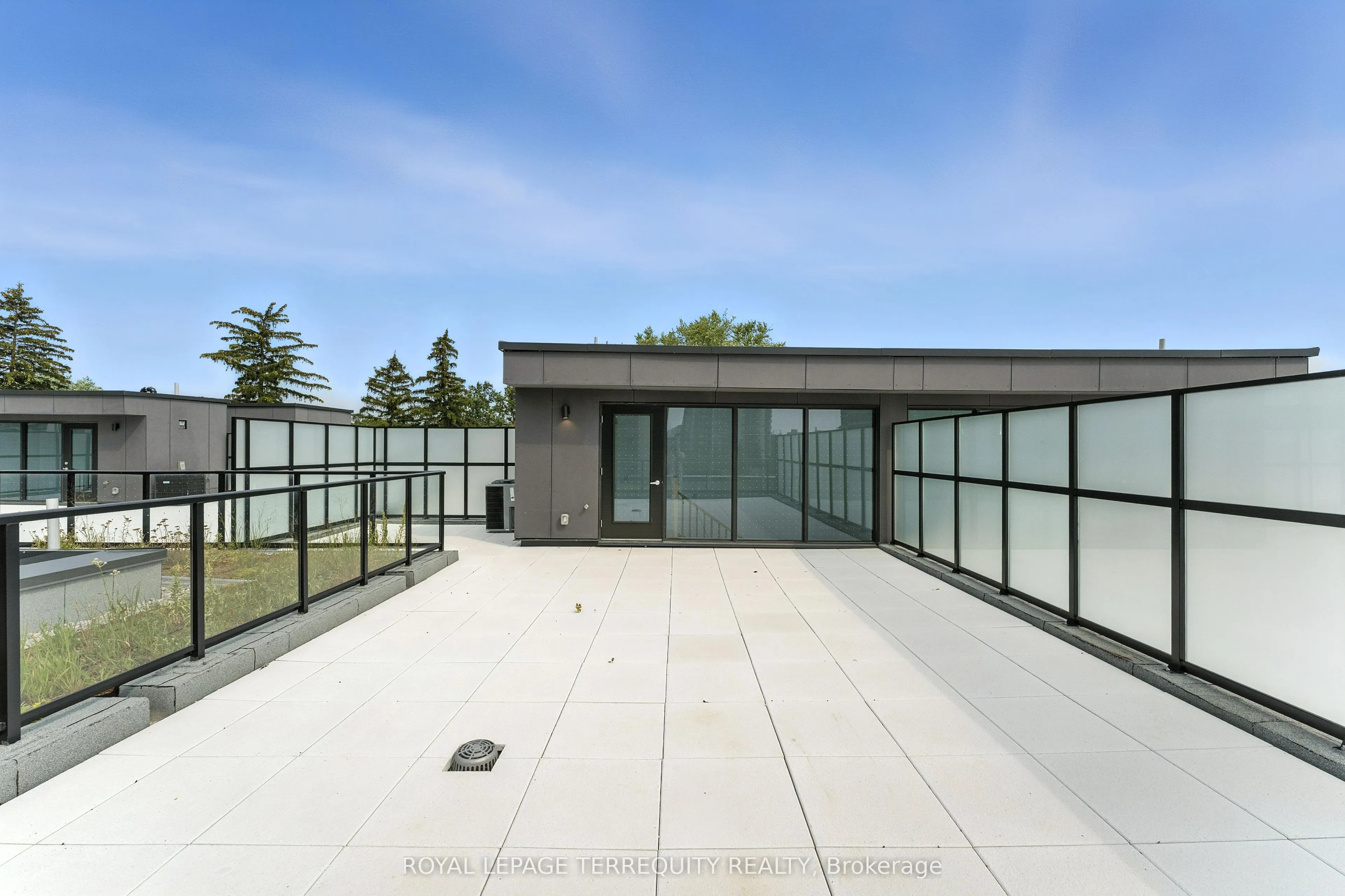 200 Keewatin Avenue, #PH05