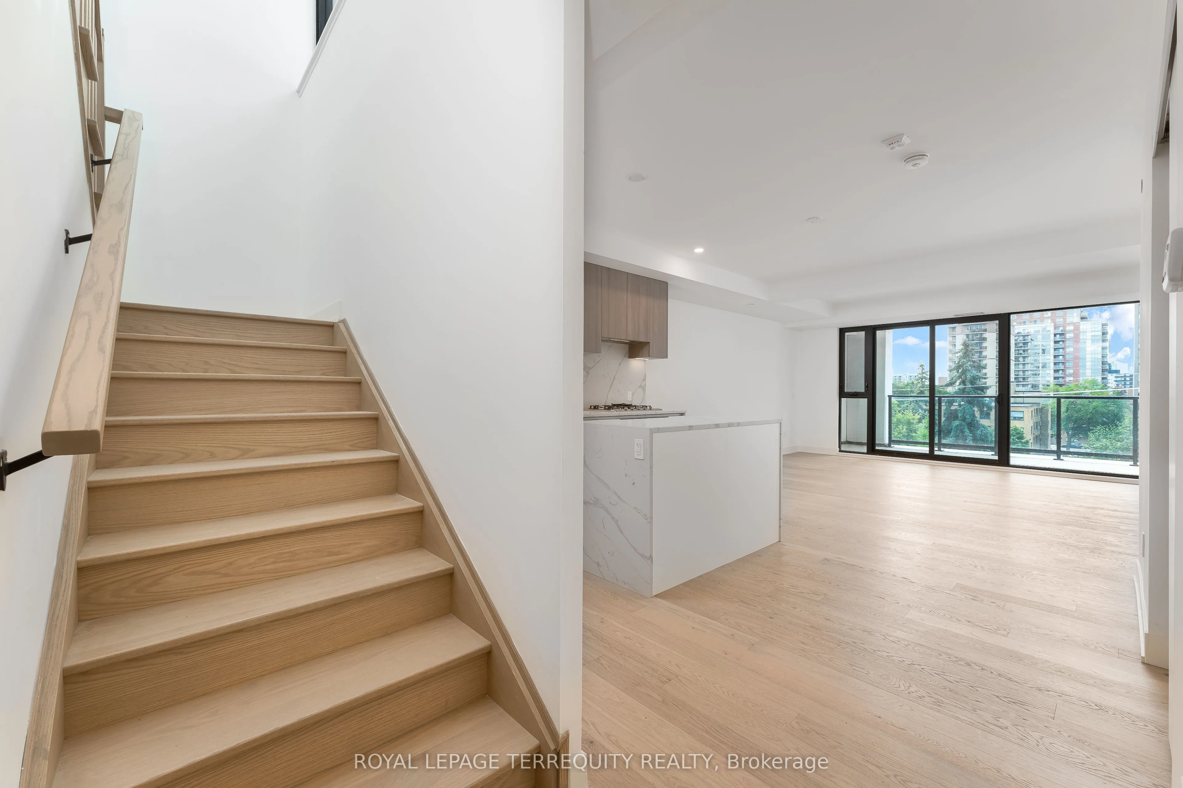 200 Keewatin Avenue, #PH05