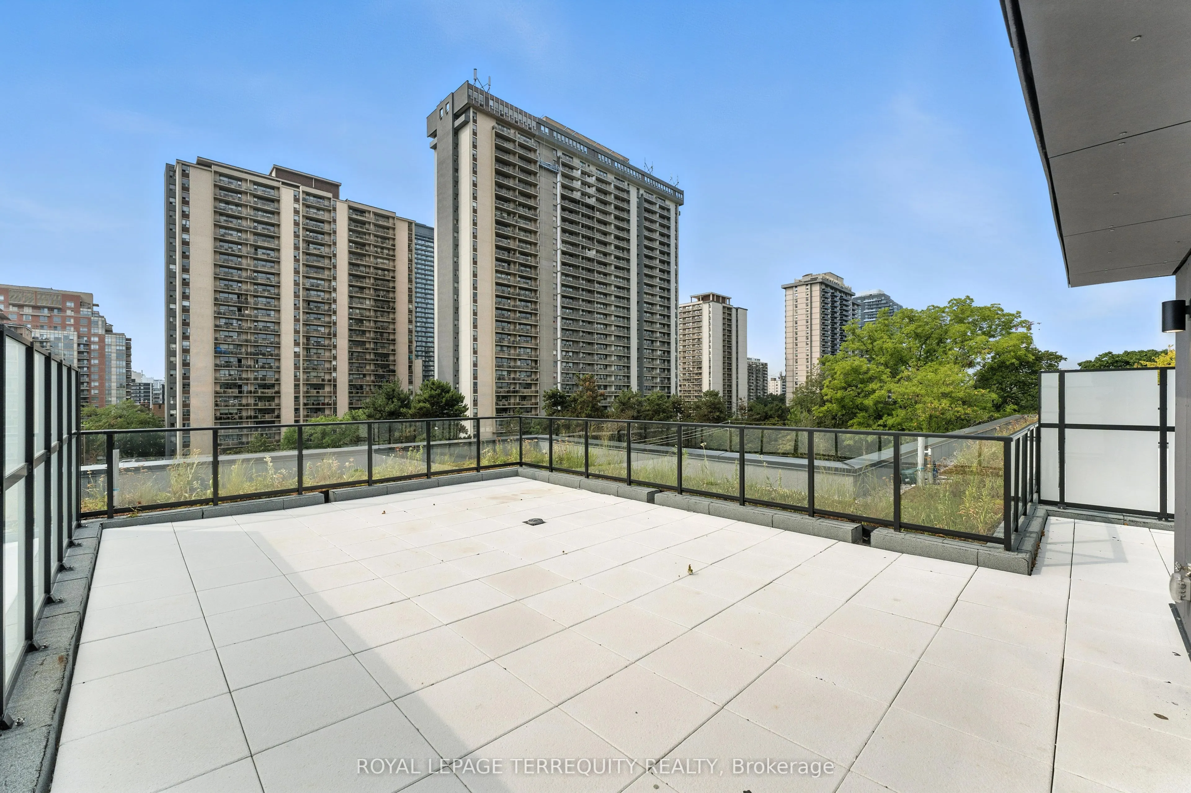 200 Keewatin Avenue, #PH05