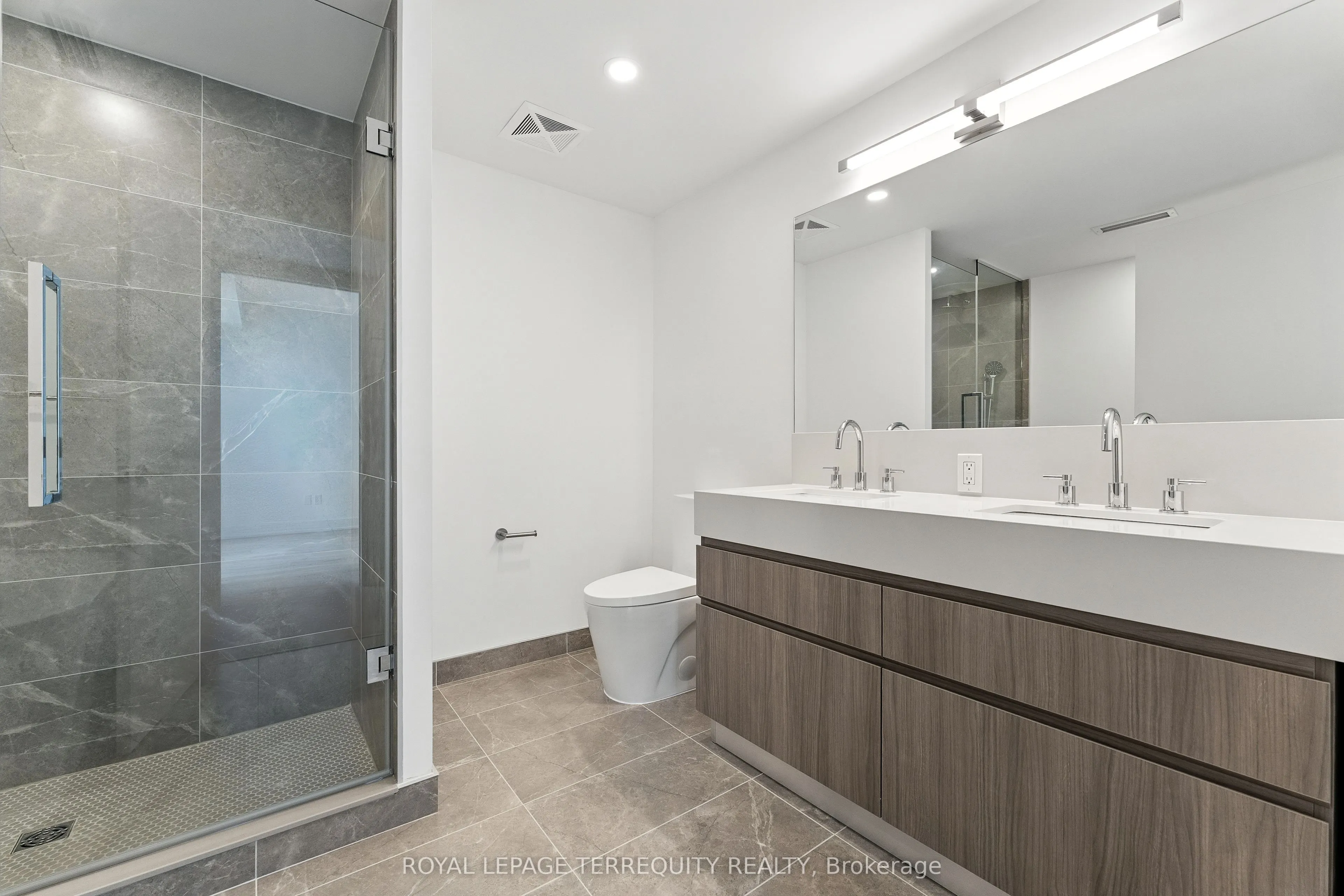 200 Keewatin Avenue, #PH05