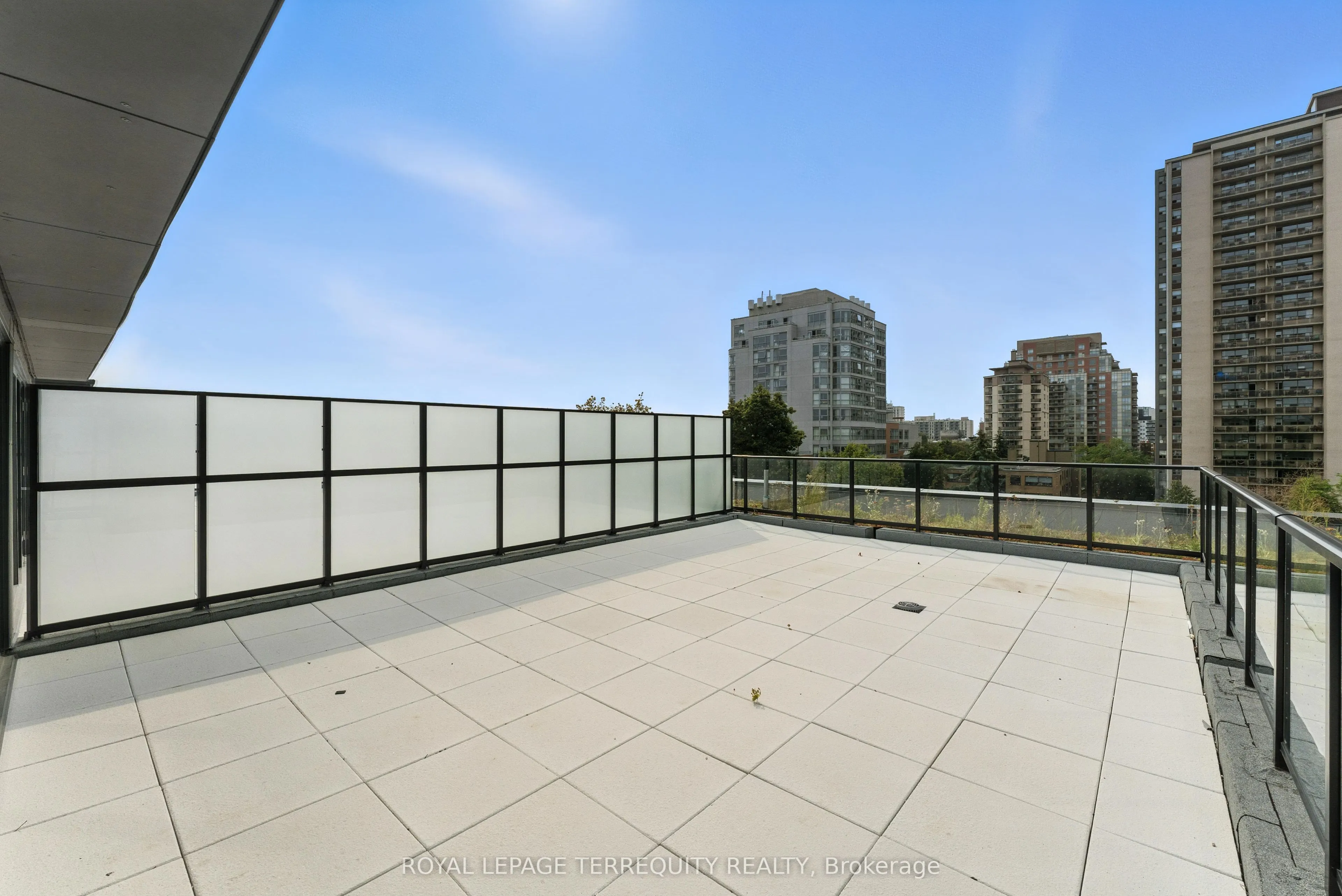 200 Keewatin Avenue, #PH05