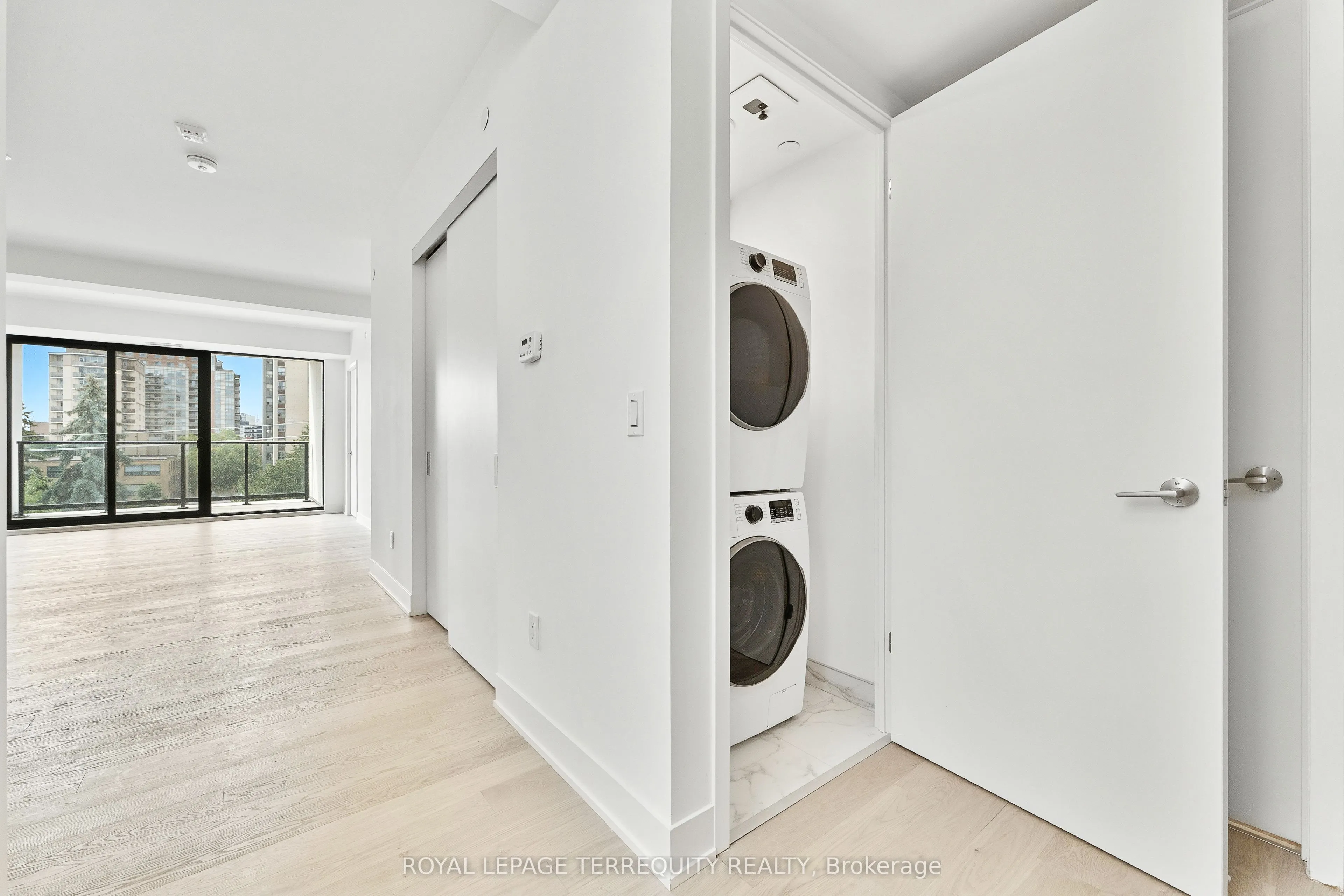 200 Keewatin Avenue, #PH05