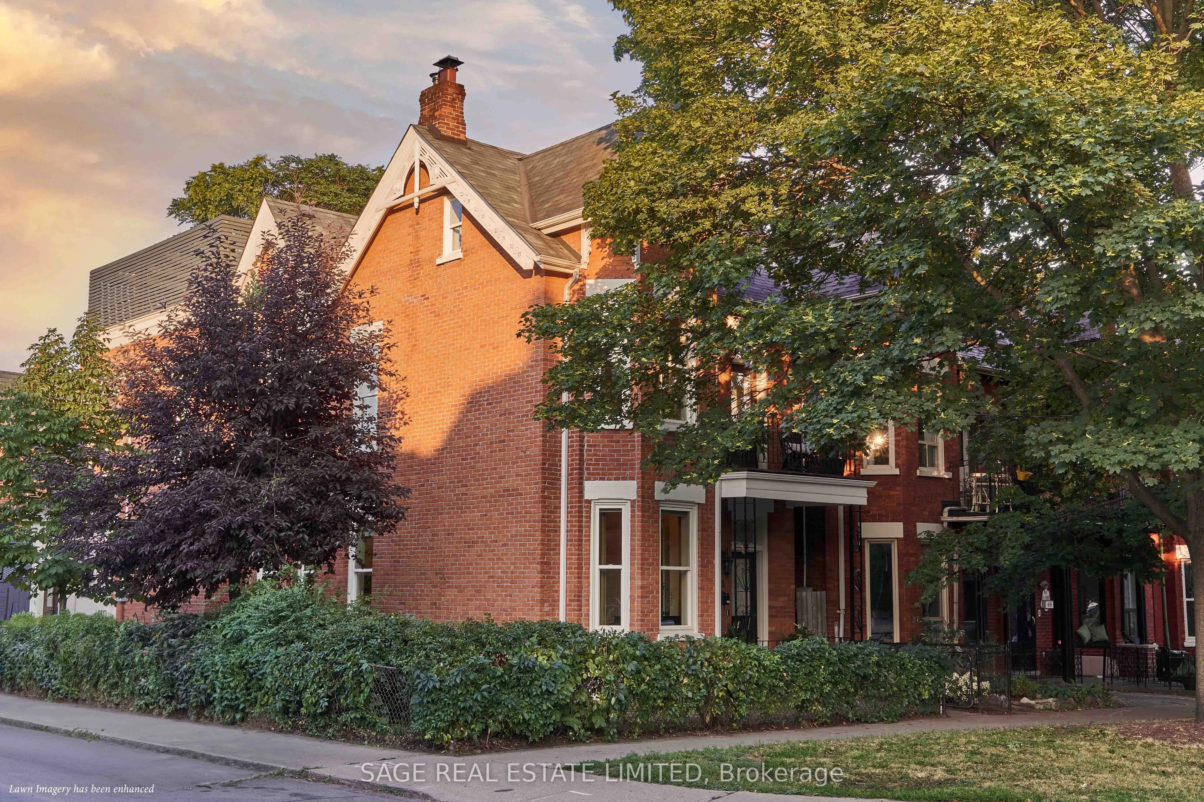 73 Lakeview Avenue