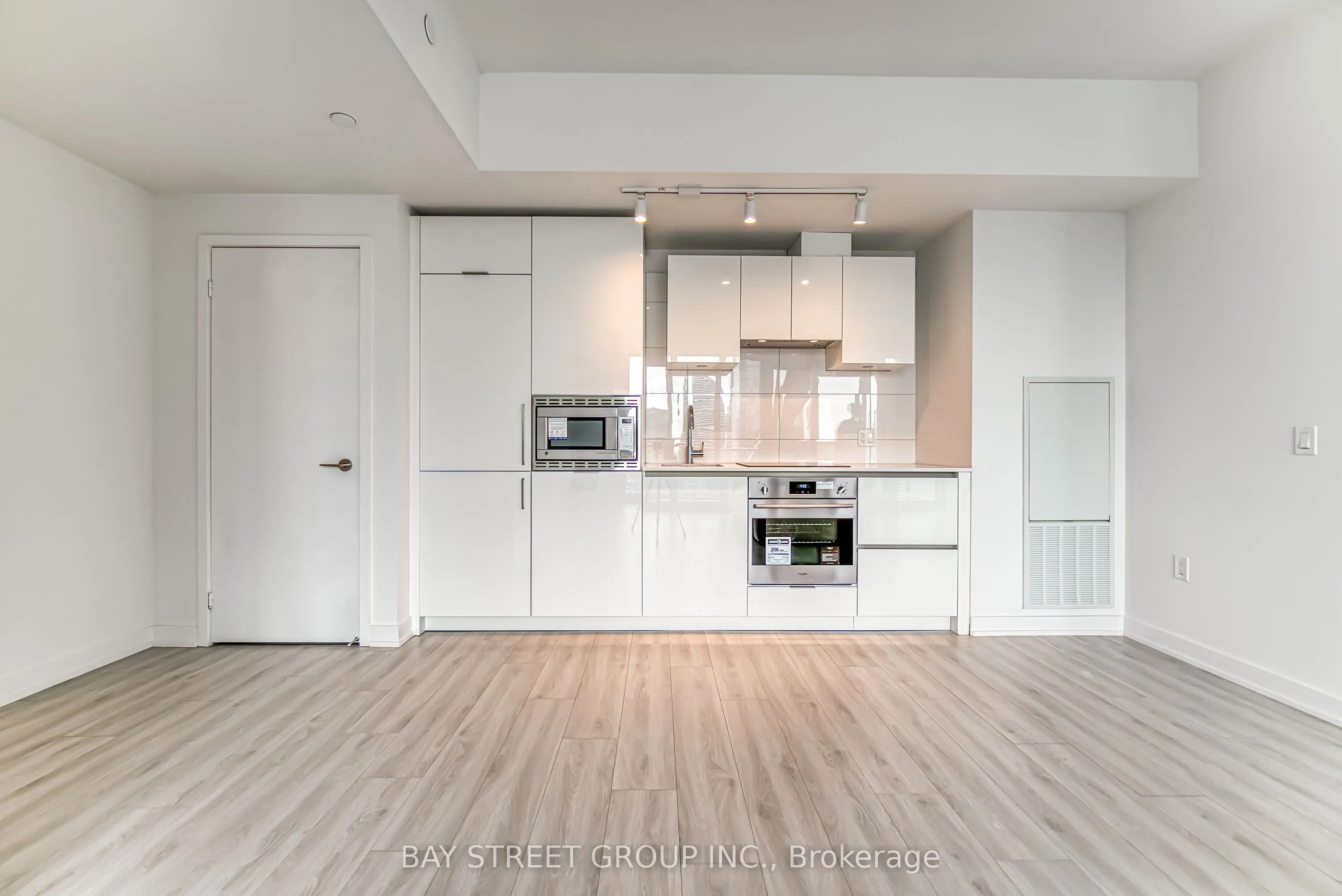 230 Simcoe Street, #3514