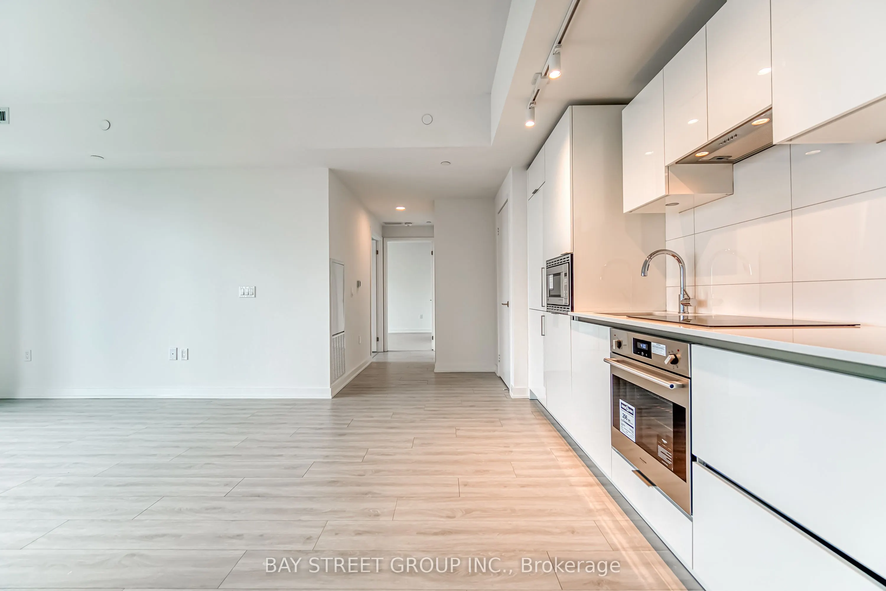 230 Simcoe Street, #3514