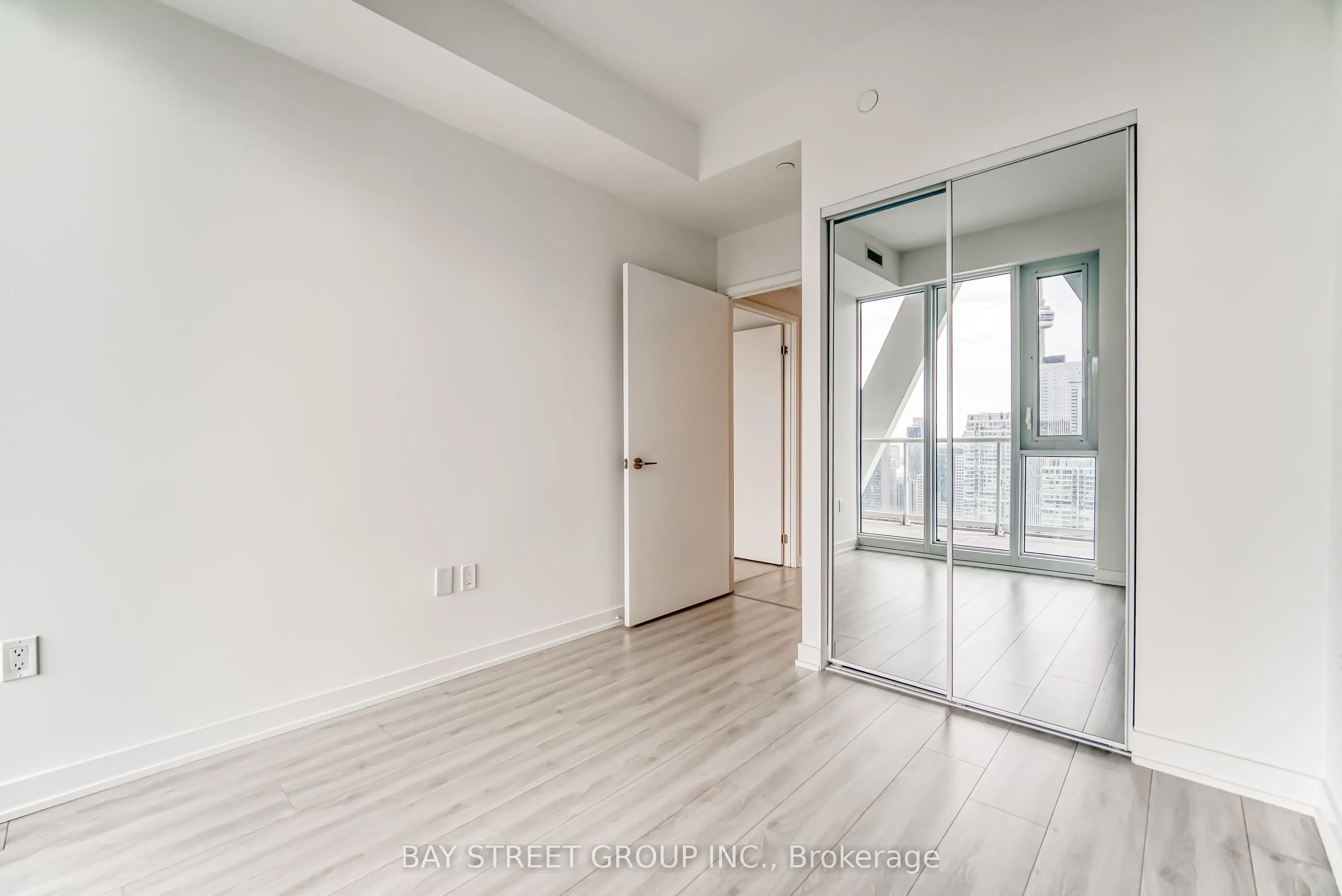 230 Simcoe Street, #3514