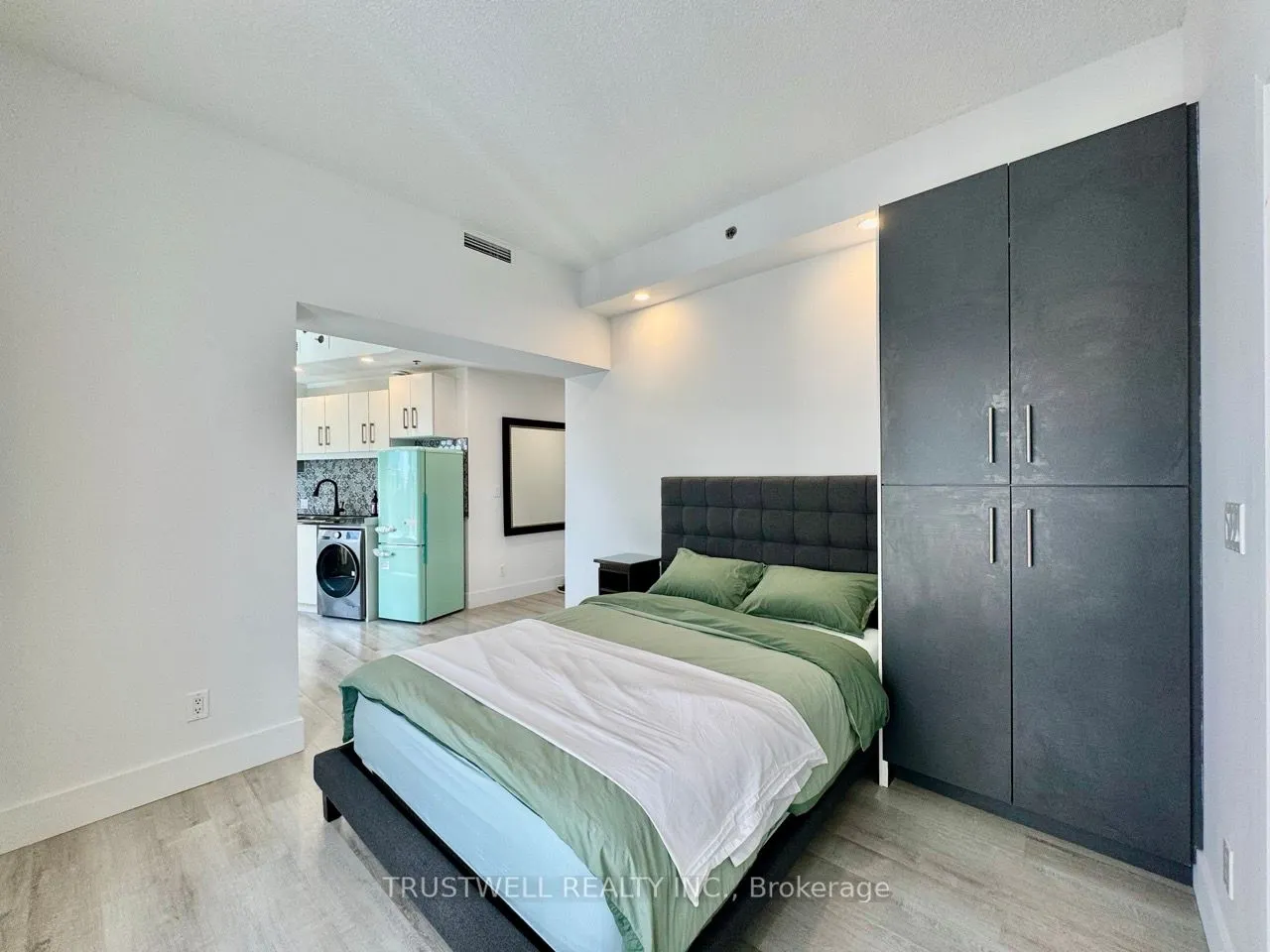1 King Street W, #2901