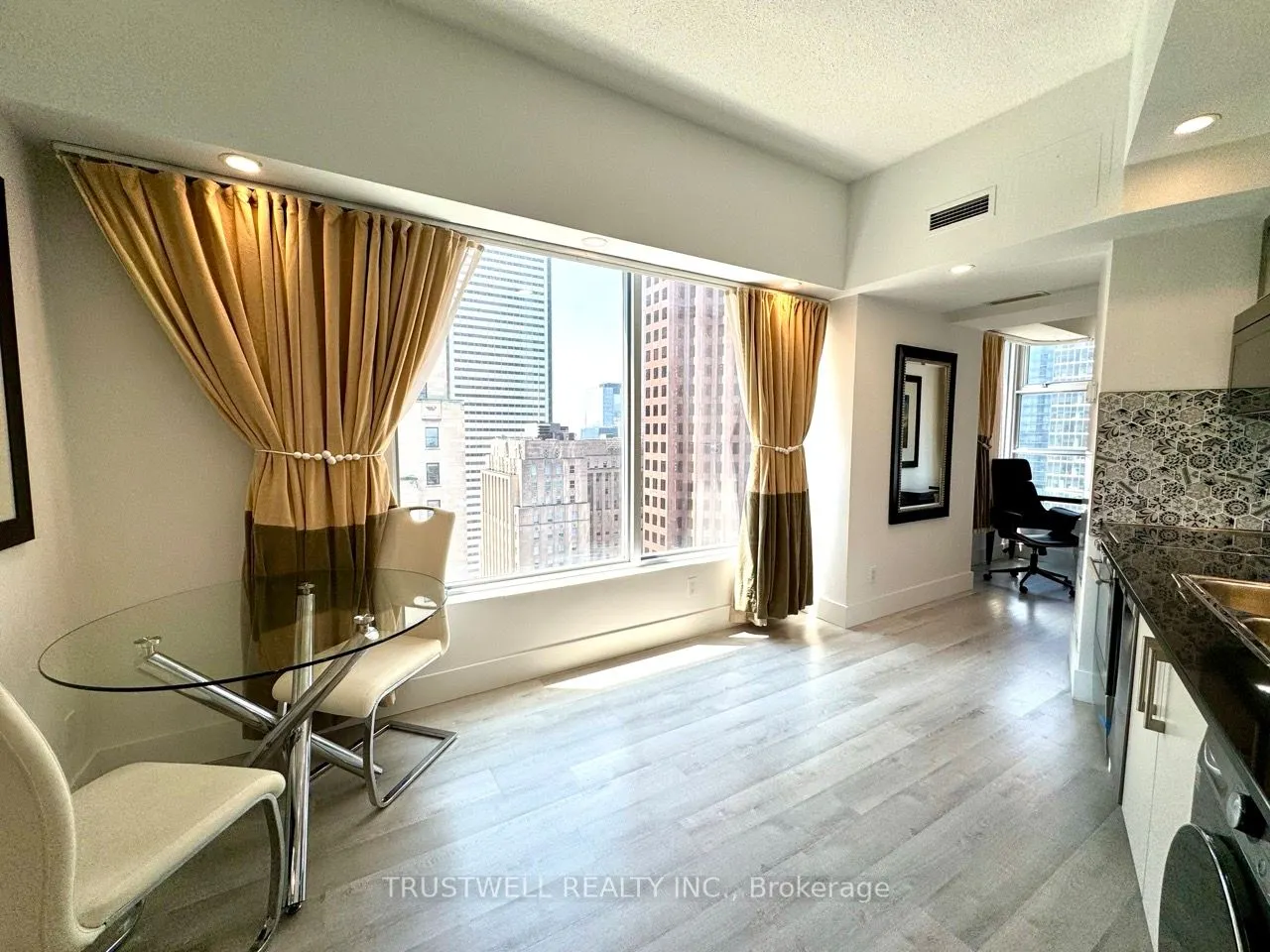 1 King Street W, #2901