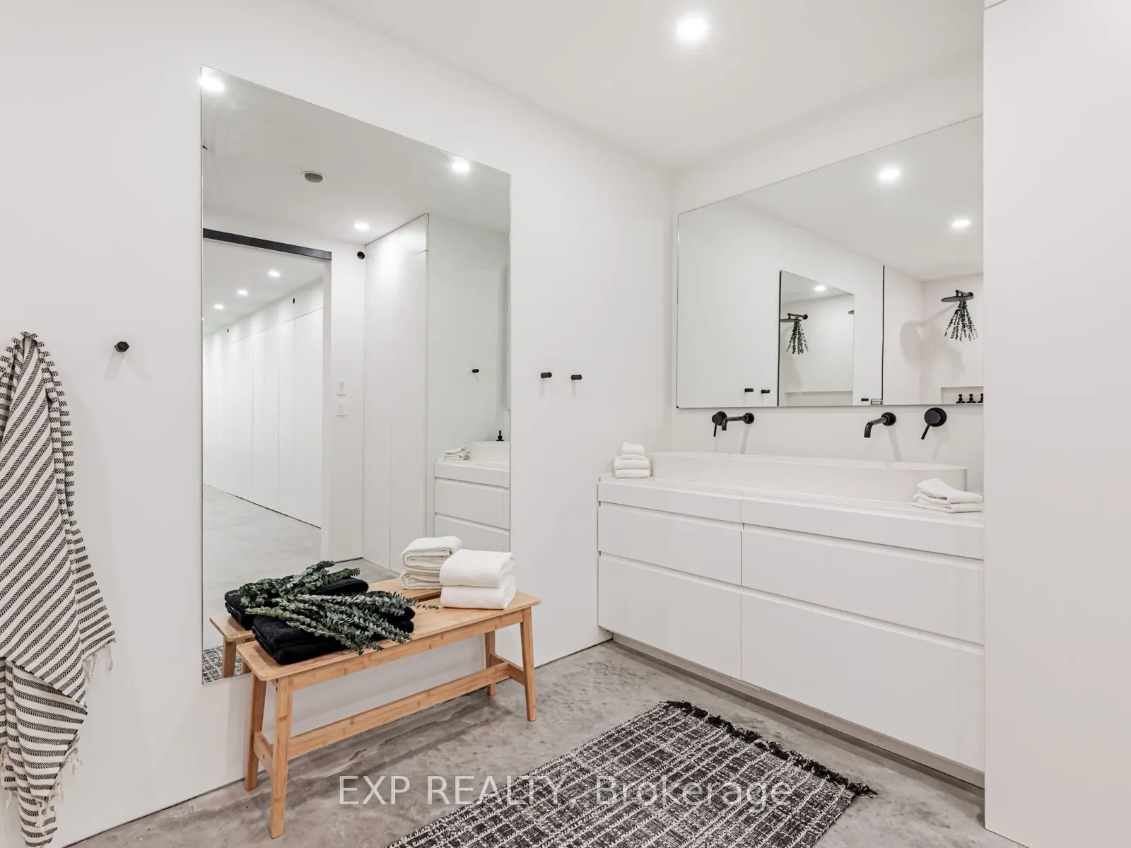 44 Massey Street