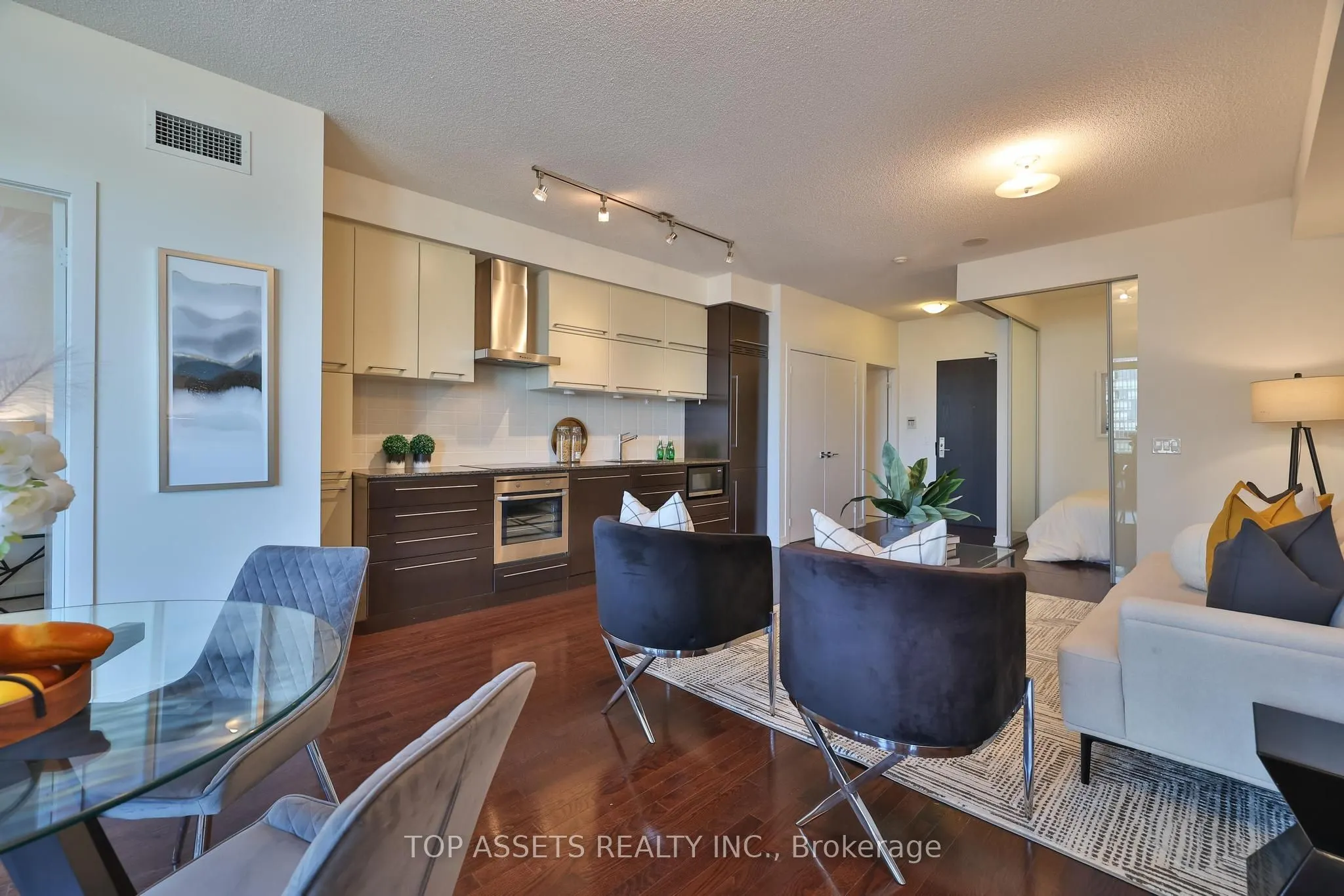 770 Bay Street, #1613