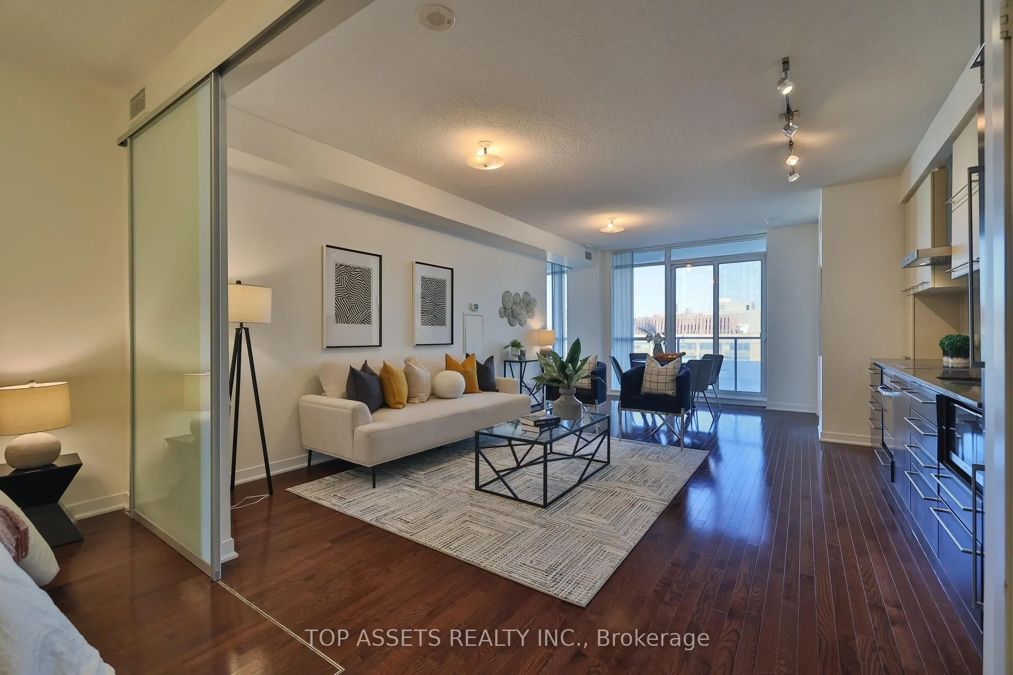 770 Bay Street, #1613