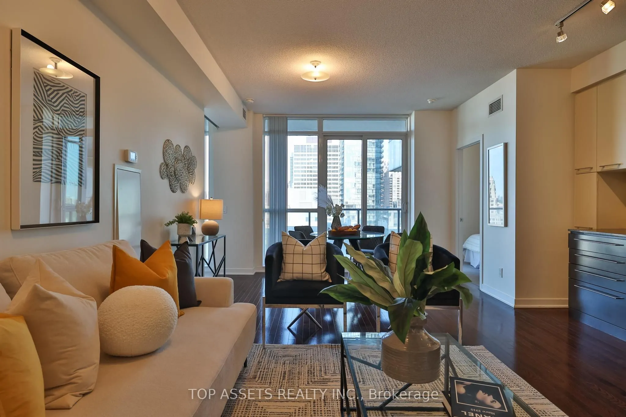 770 Bay Street, #1613