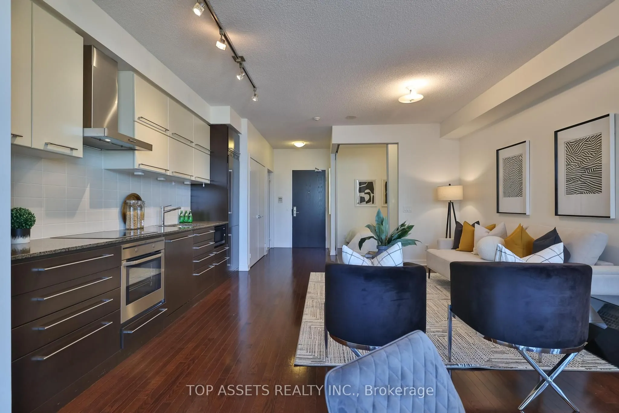 770 Bay Street, #1613