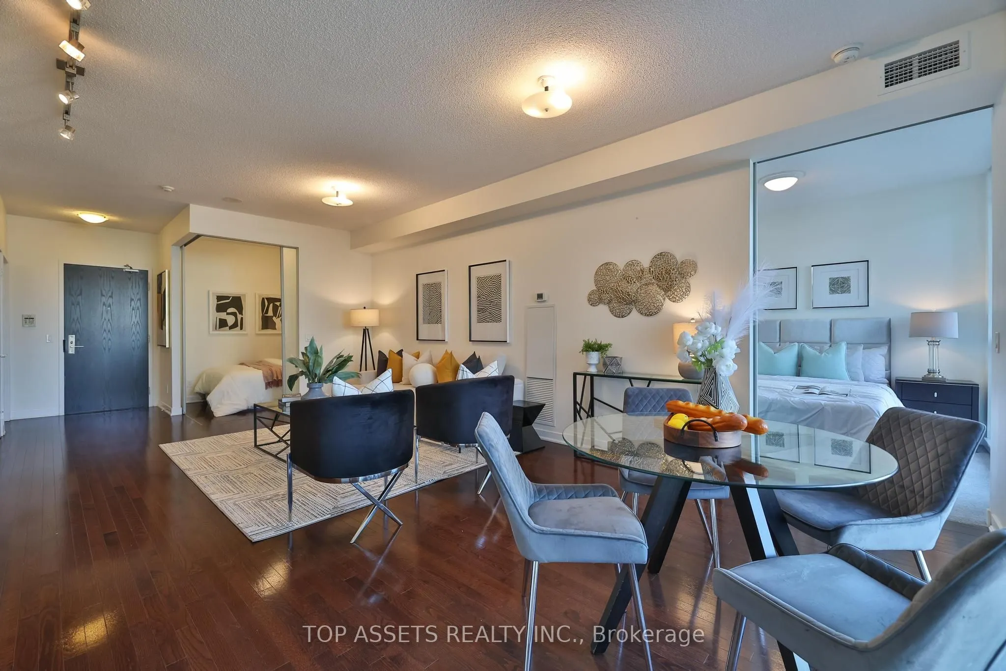 770 Bay Street, #1613