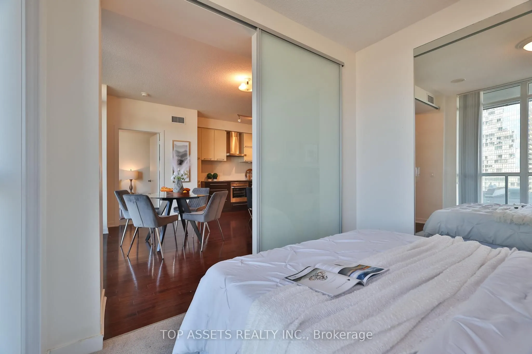 770 Bay Street, #1613