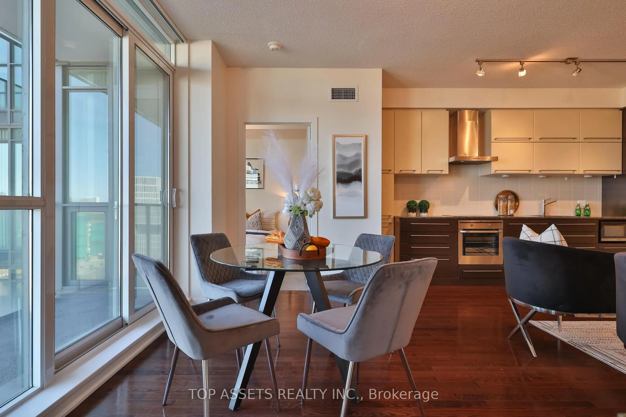 770 Bay Street, #1613