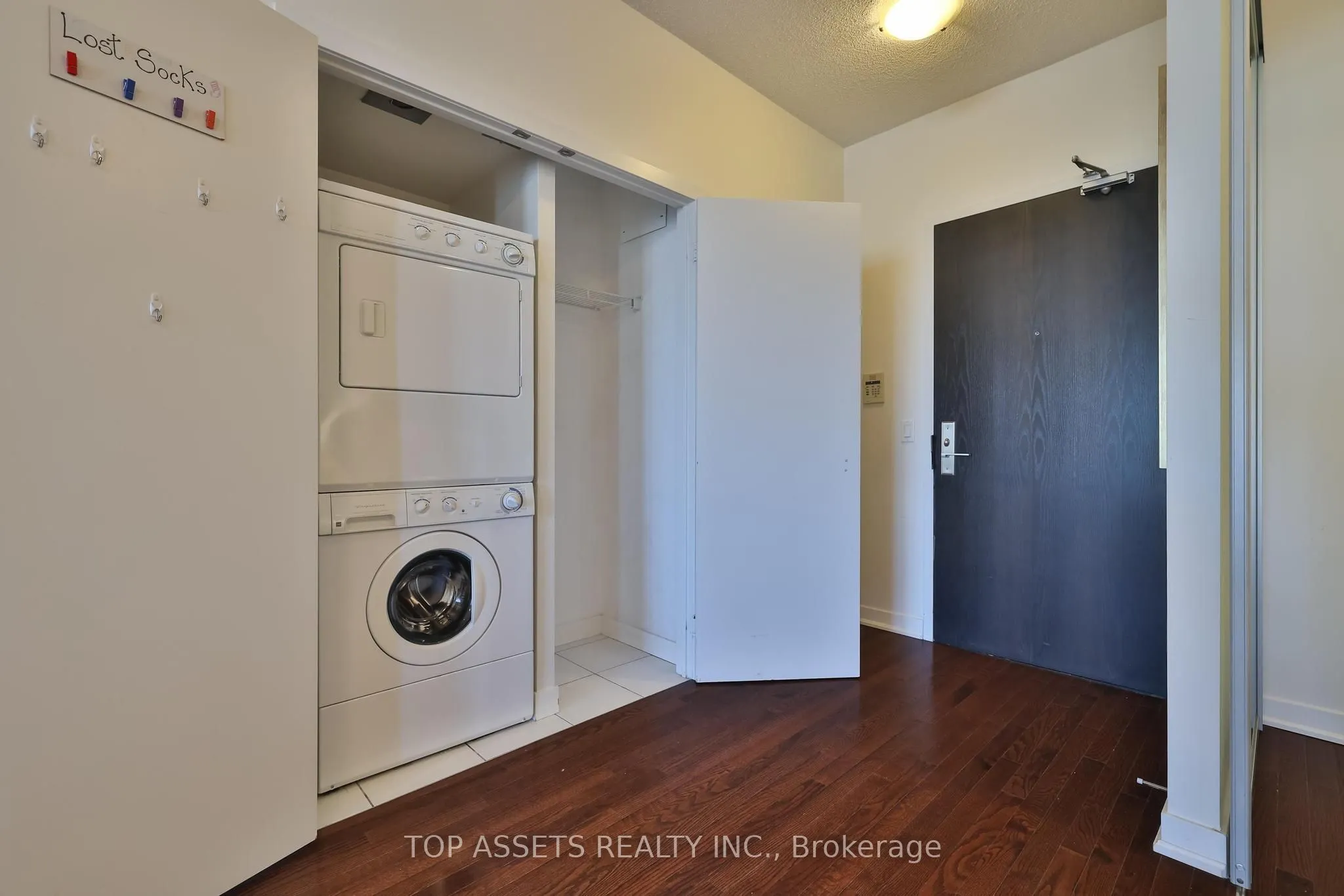 770 Bay Street, #1613