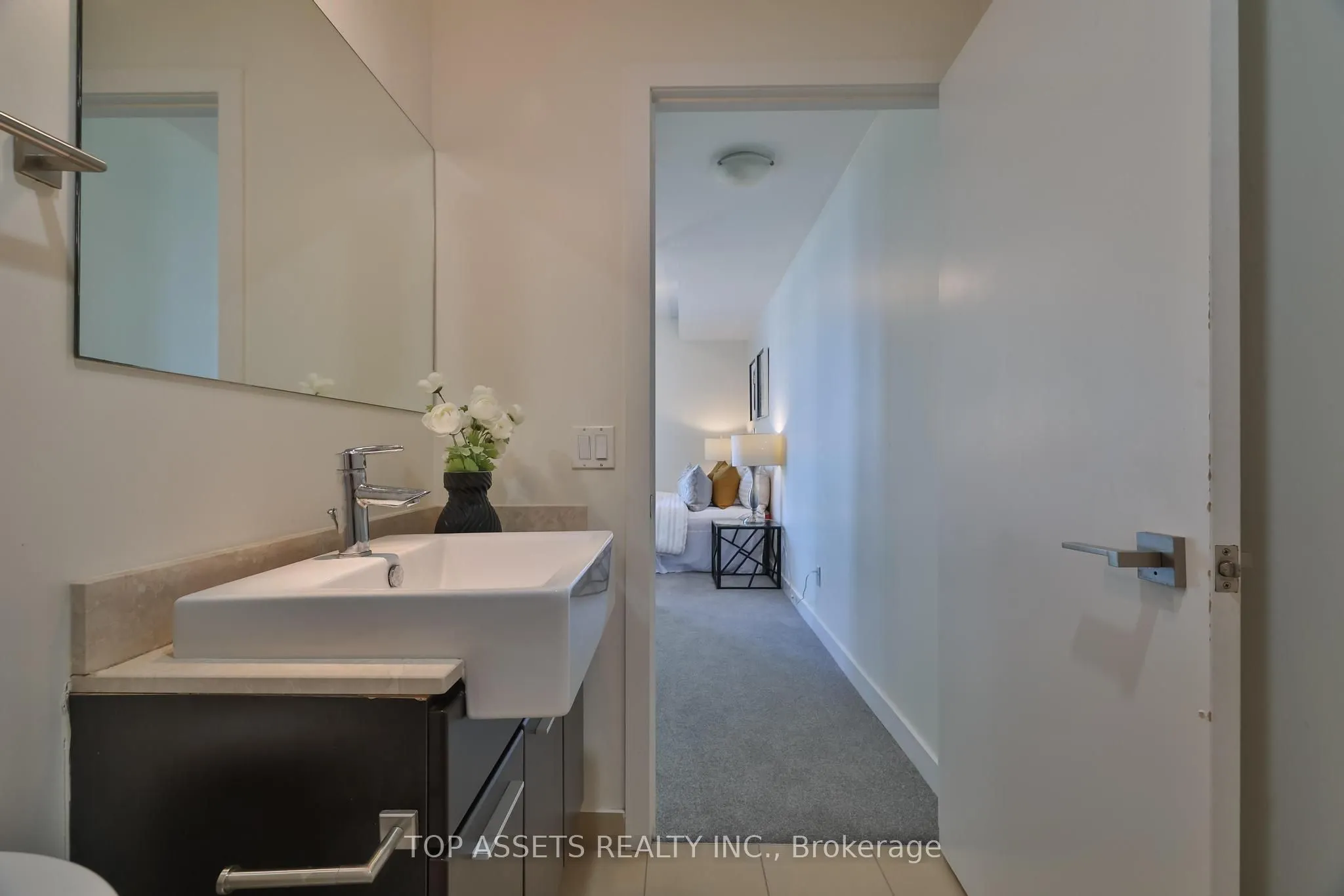 770 Bay Street, #1613