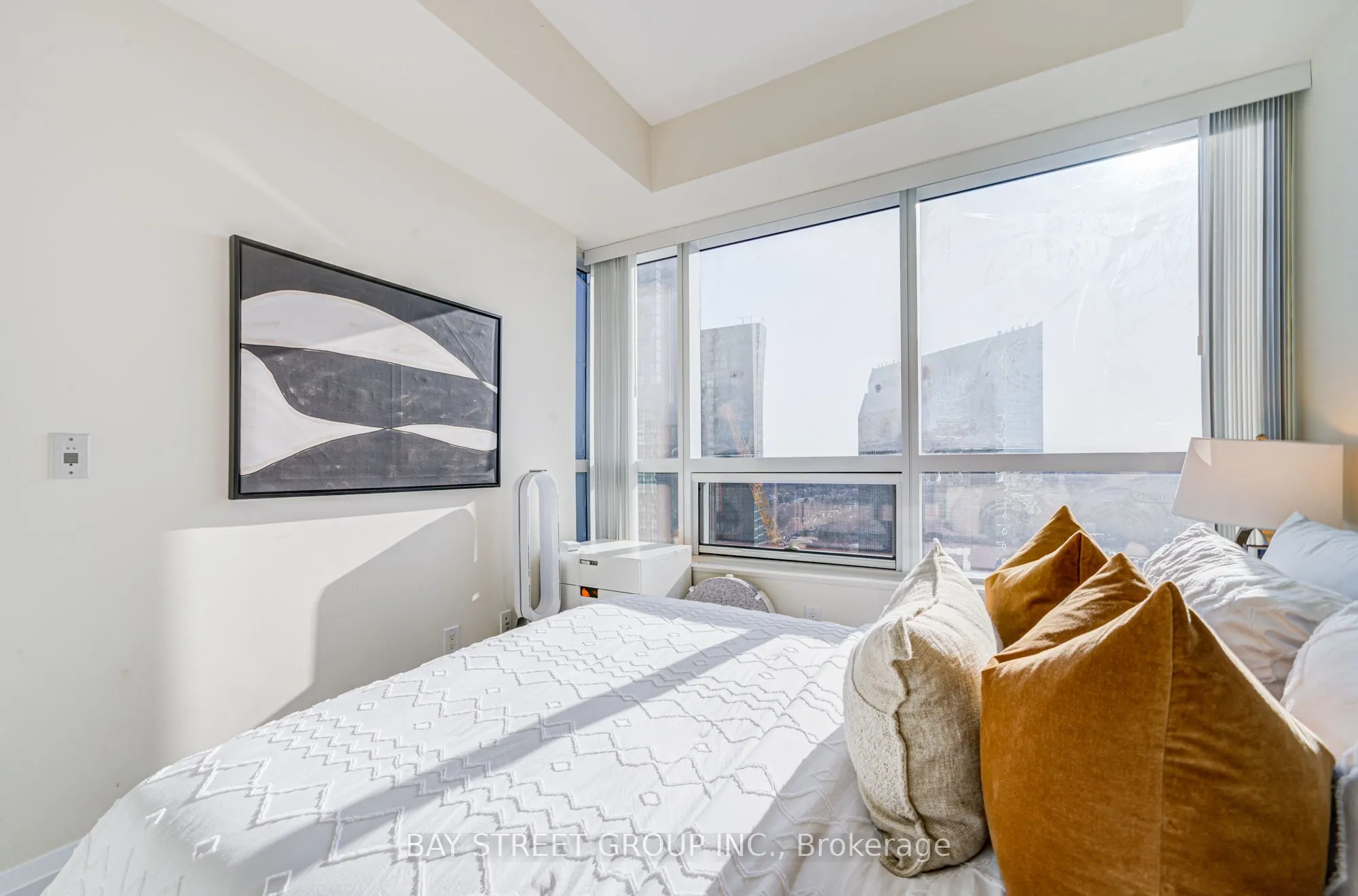 5 Sheppard Avenue E, #2019
