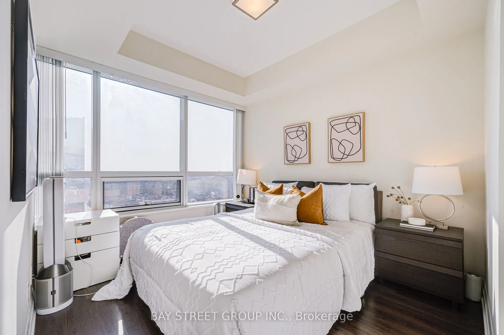 5 Sheppard Avenue E, #2019