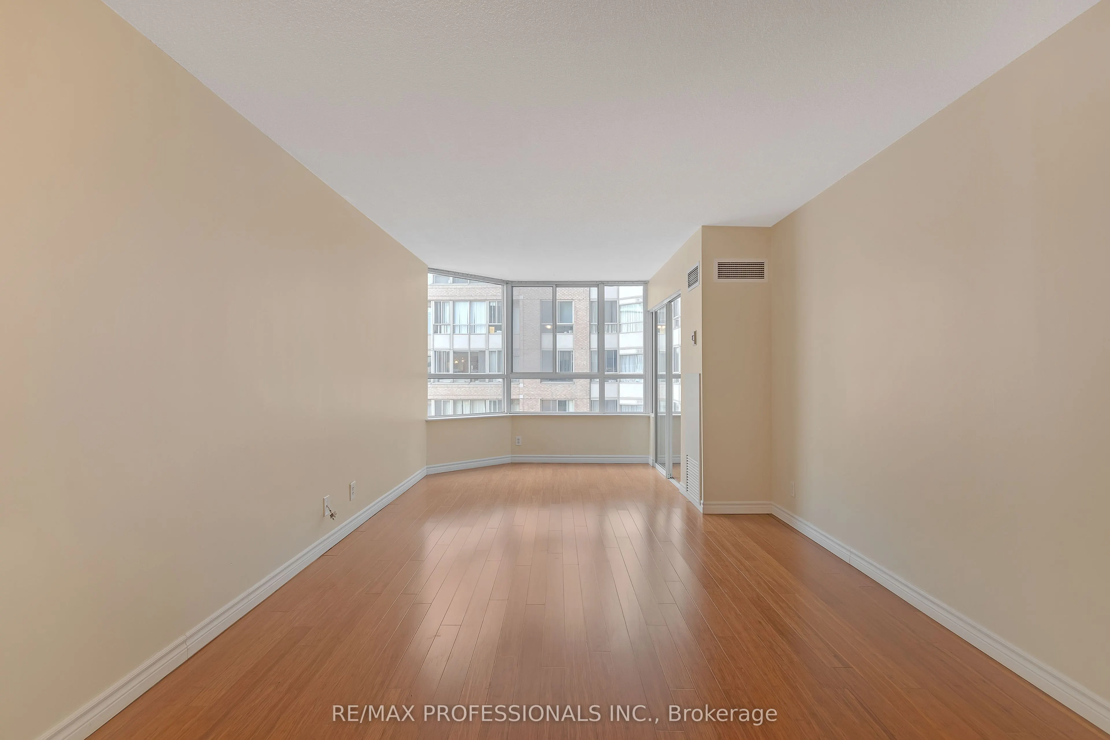 717 Bay Street #702