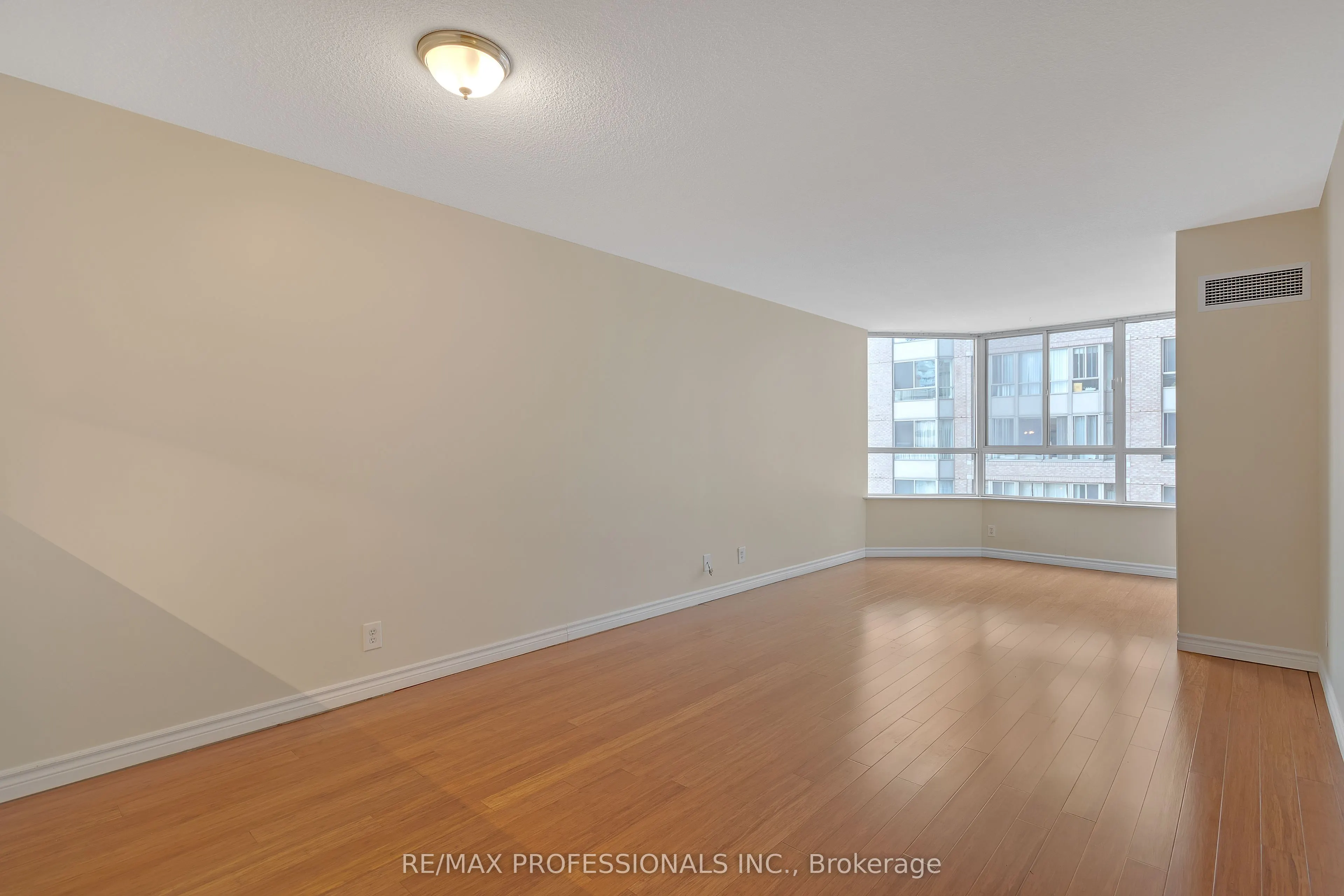 717 Bay Street #702