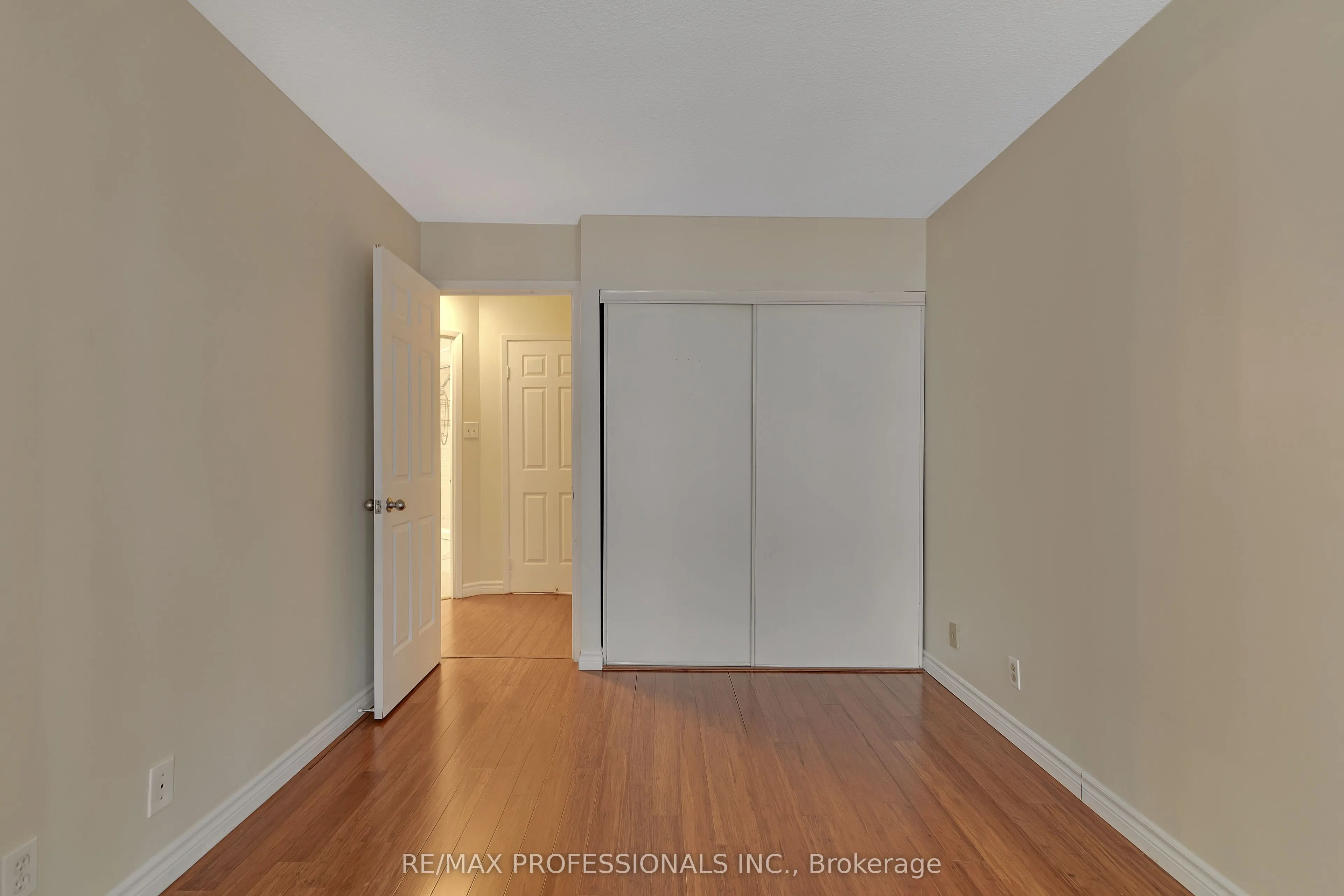 717 Bay Street #702