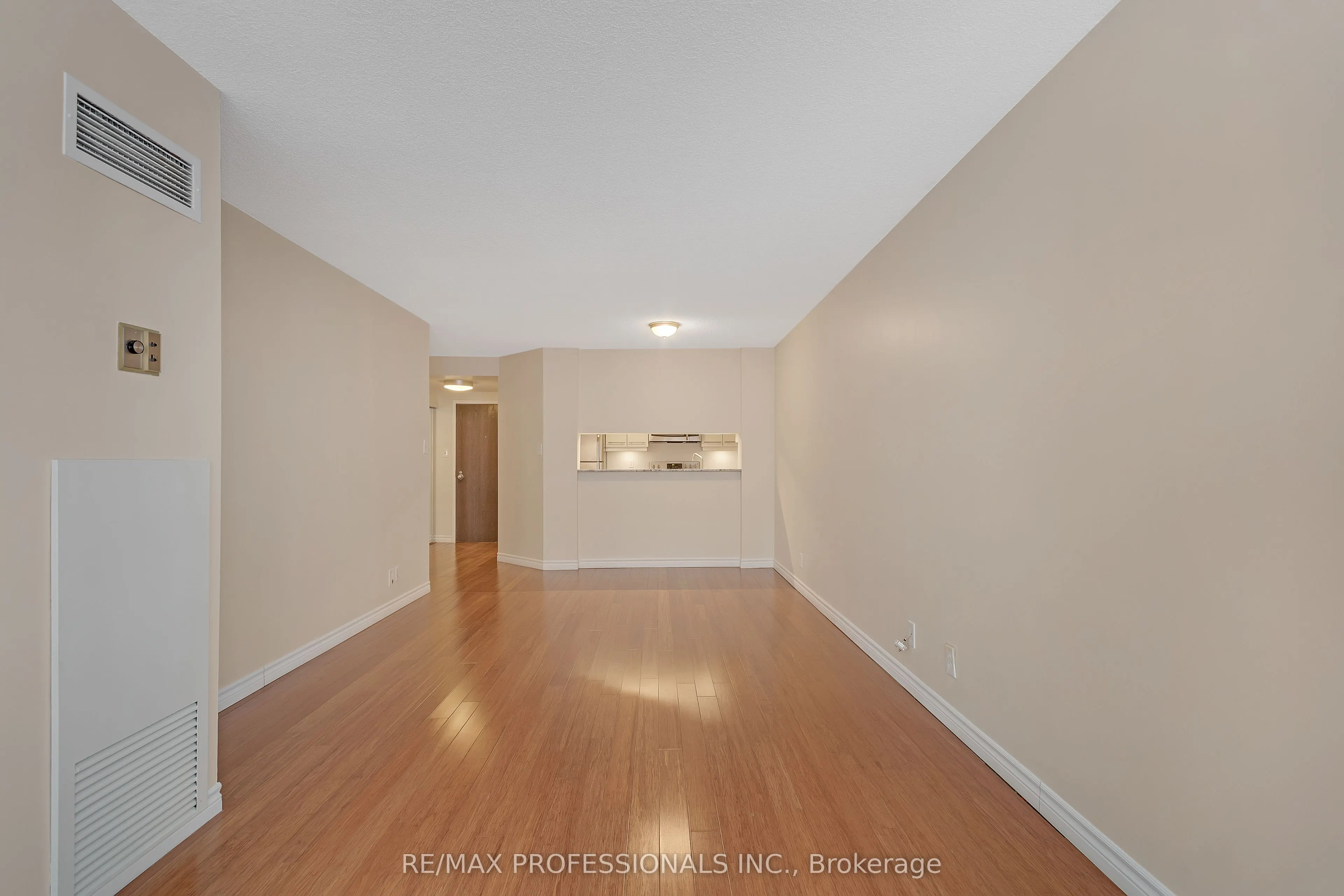 717 Bay Street #702