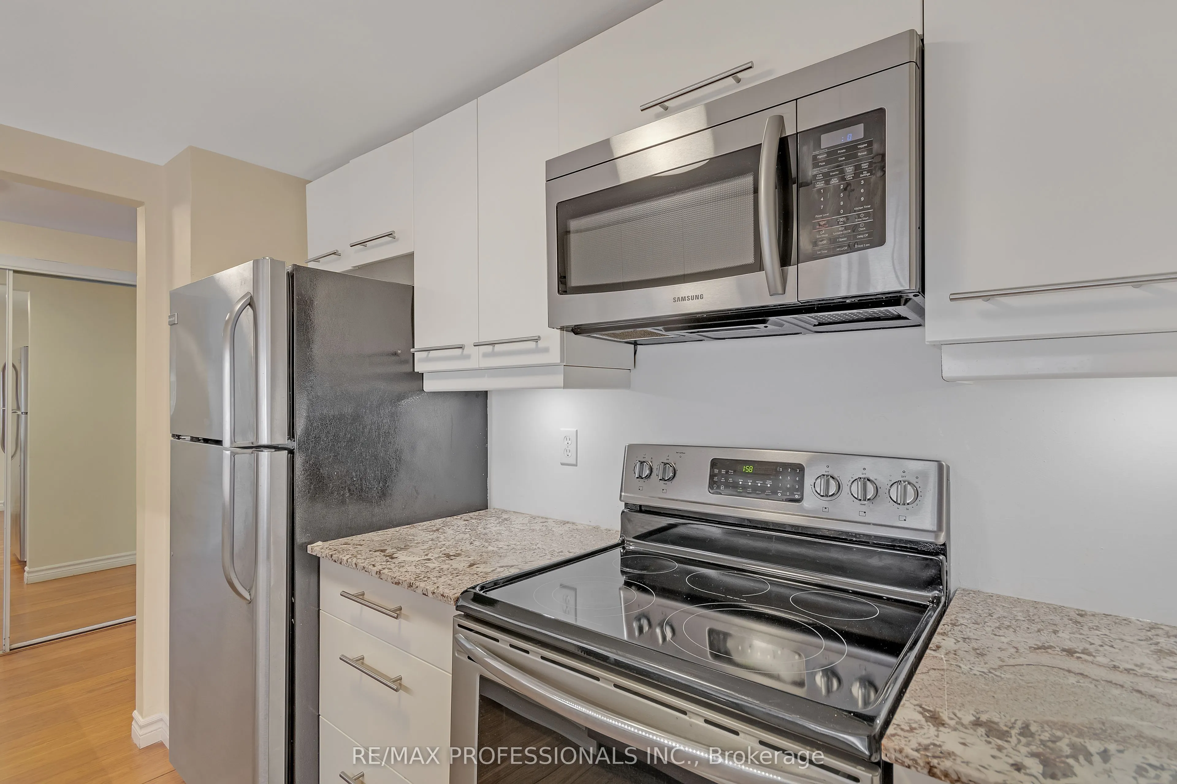 717 Bay Street #702
