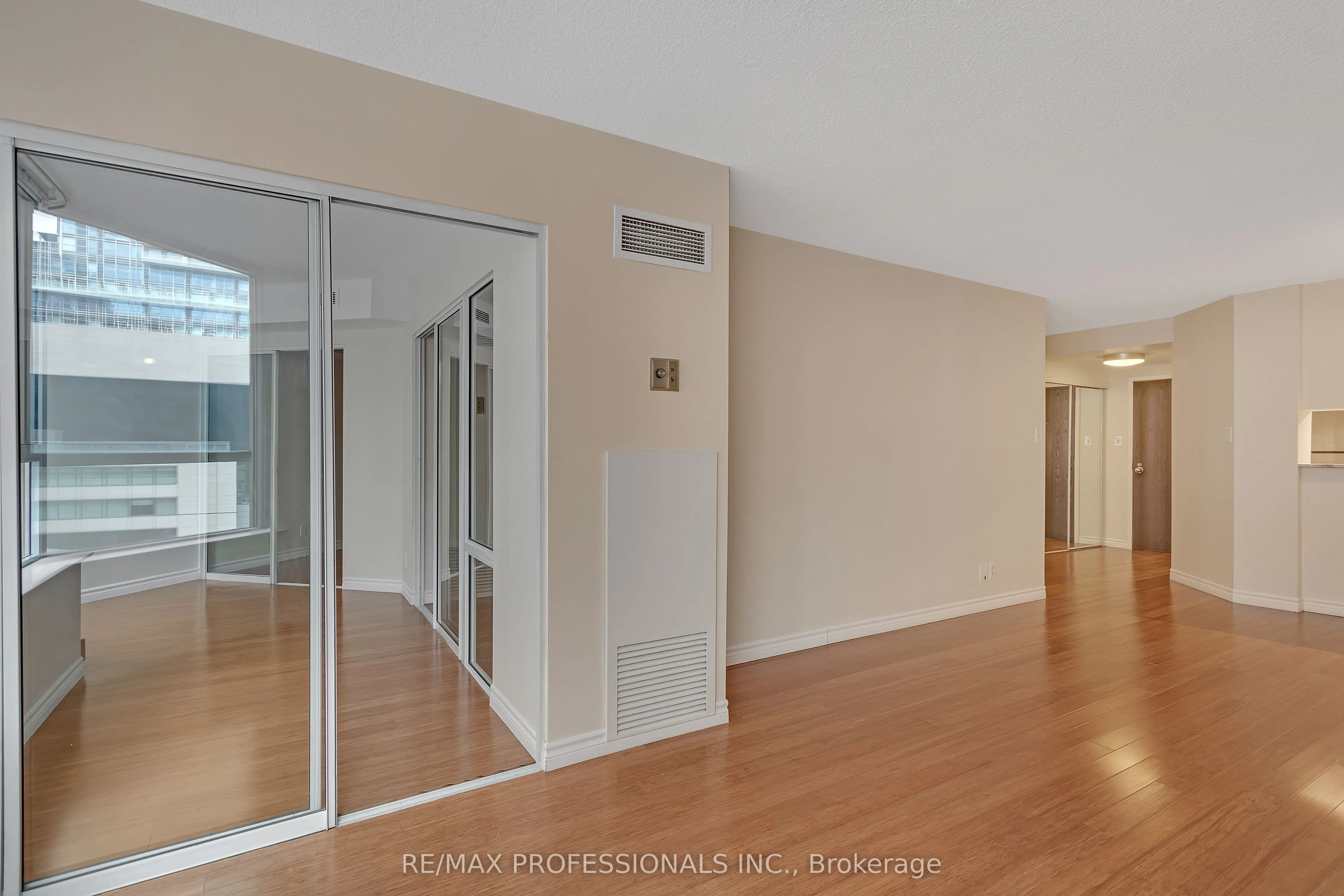 717 Bay Street #702