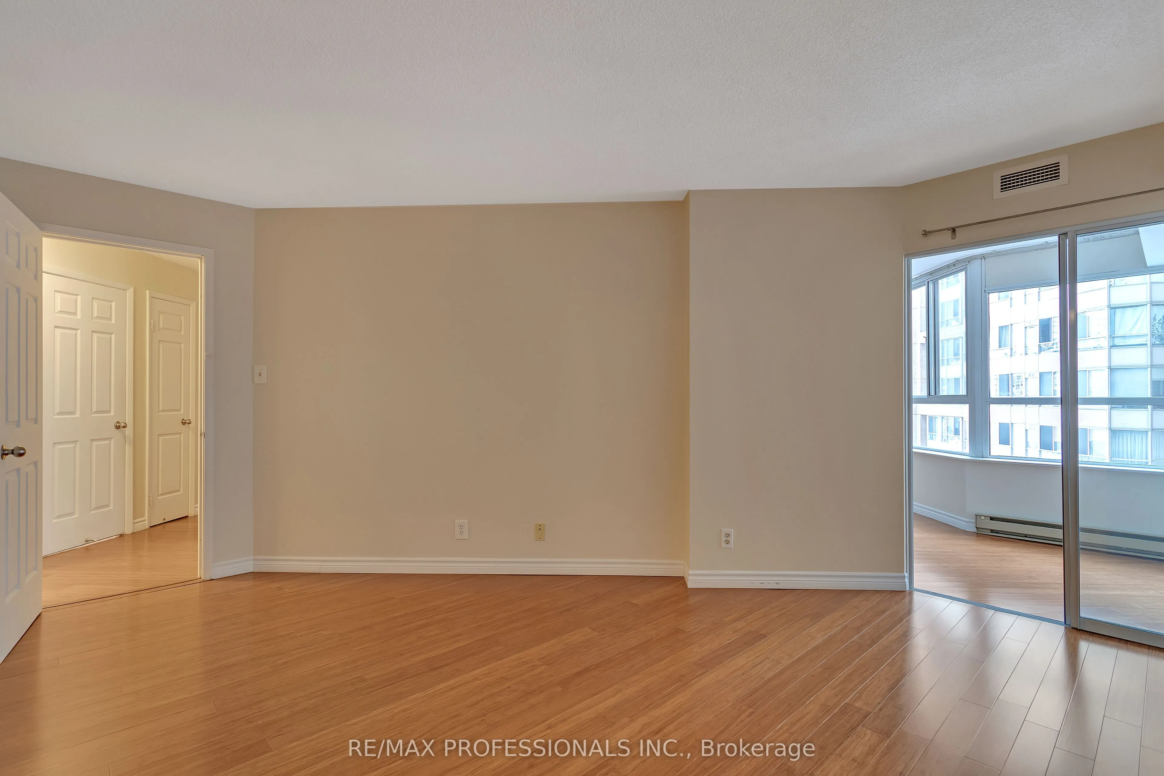717 Bay Street #702