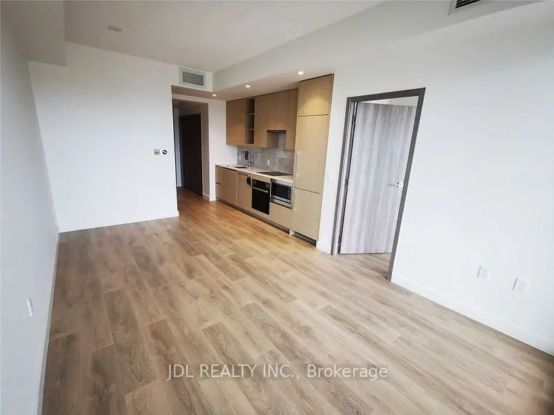 95 McMahon Drive, #1910