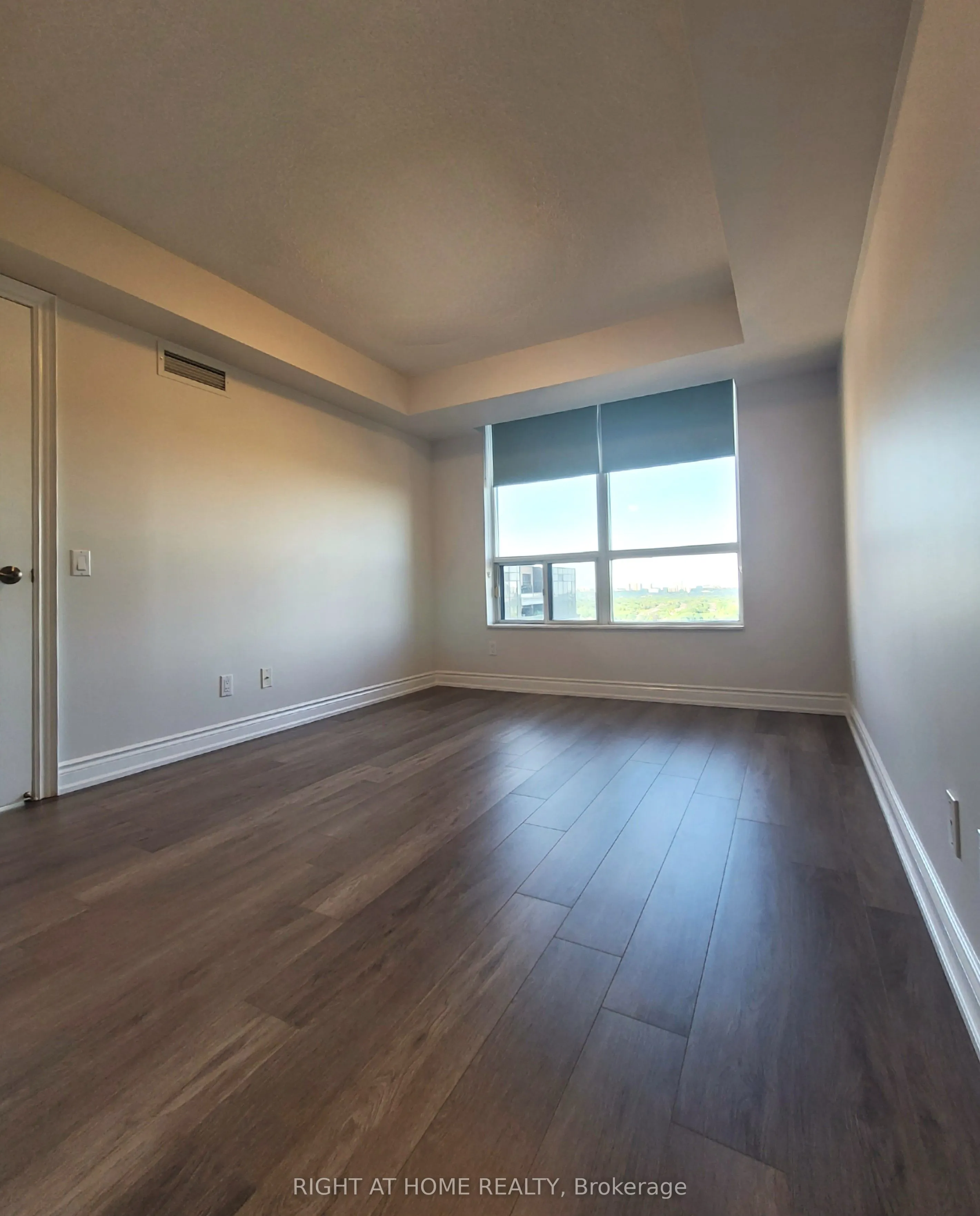 10 NORTHTOWN Way, #2112