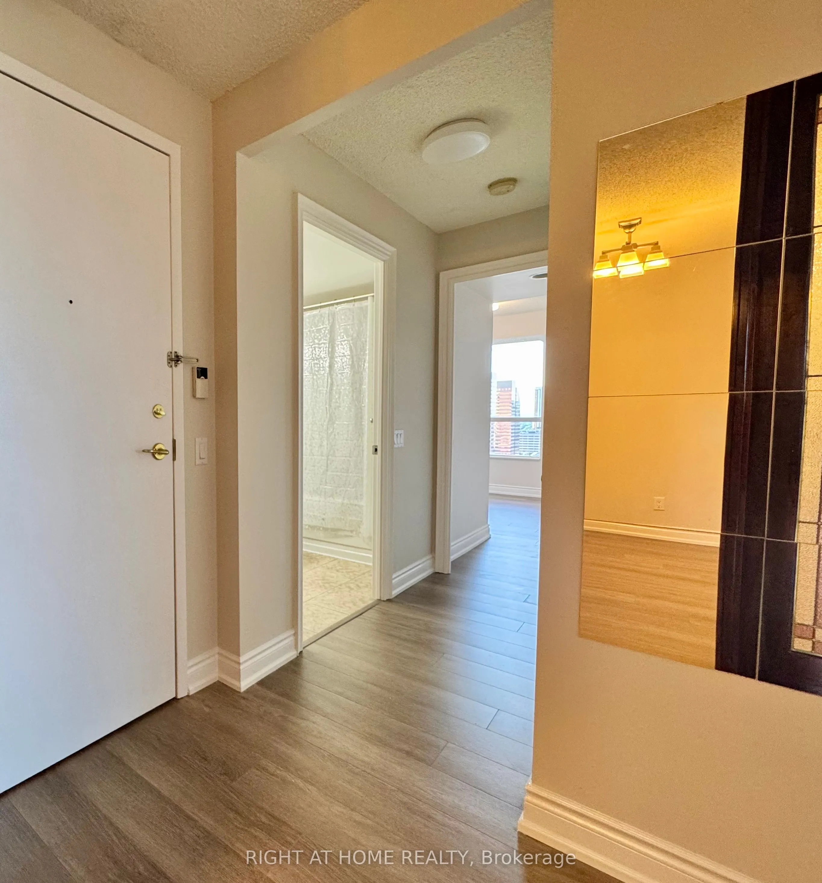 10 NORTHTOWN Way, #2112