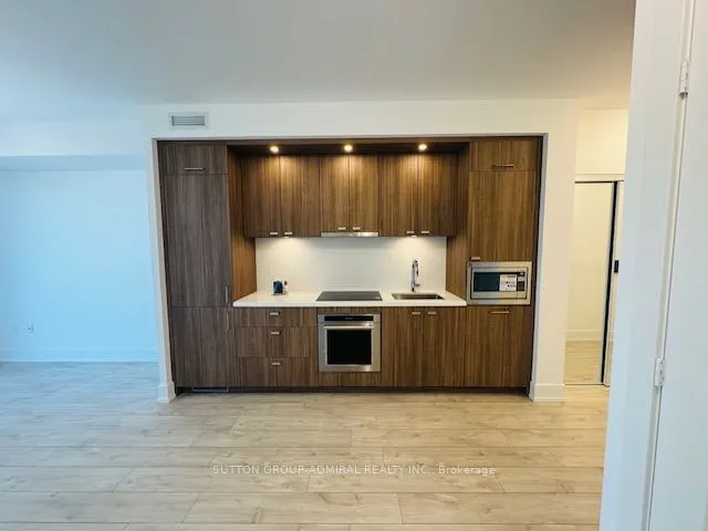 10 Inn on the park Drive, #2705